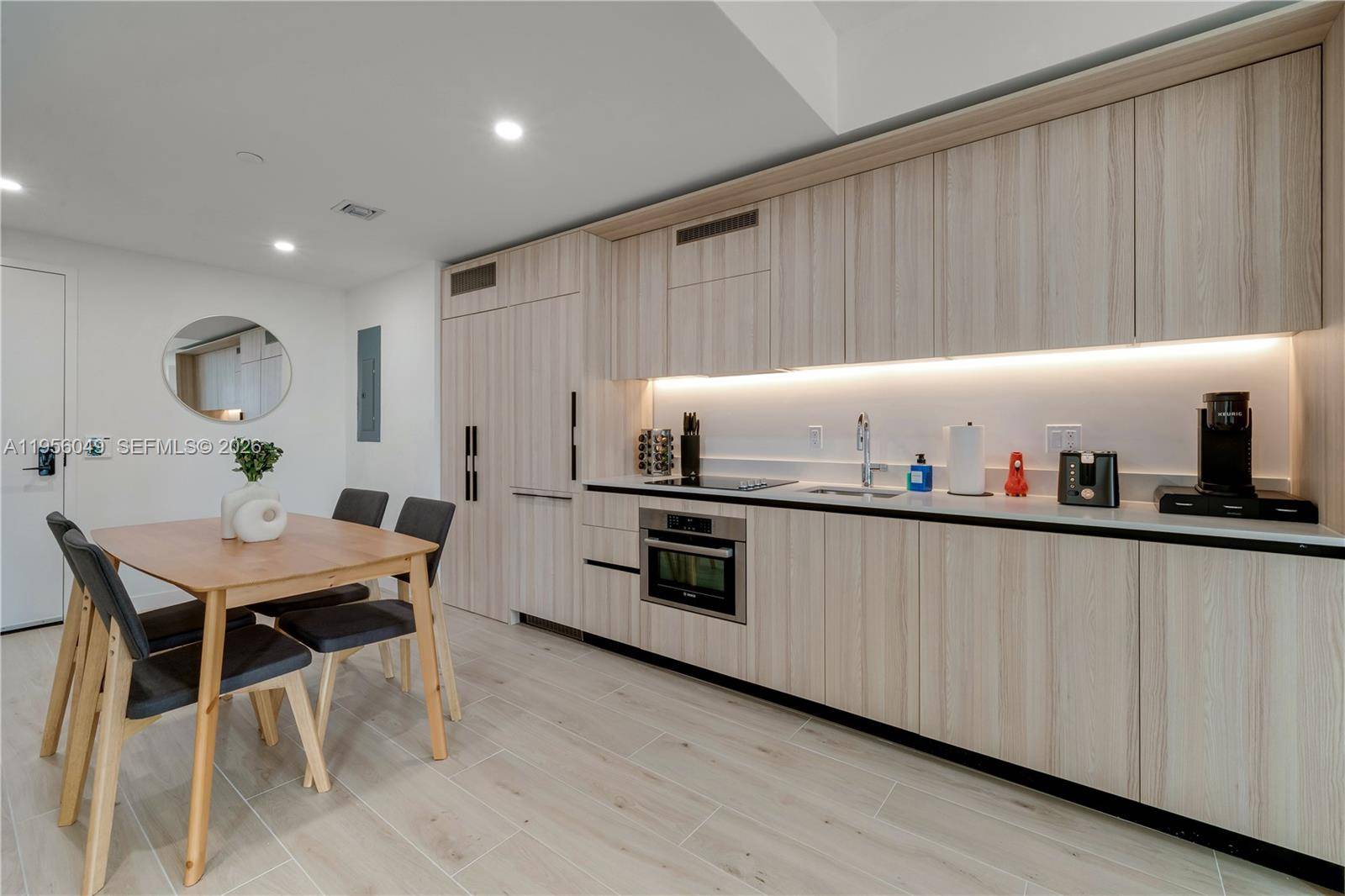 225 N Miami AveMiami - Condo/Co-Op/Seasonal,Condo condo unit 1707 - picture