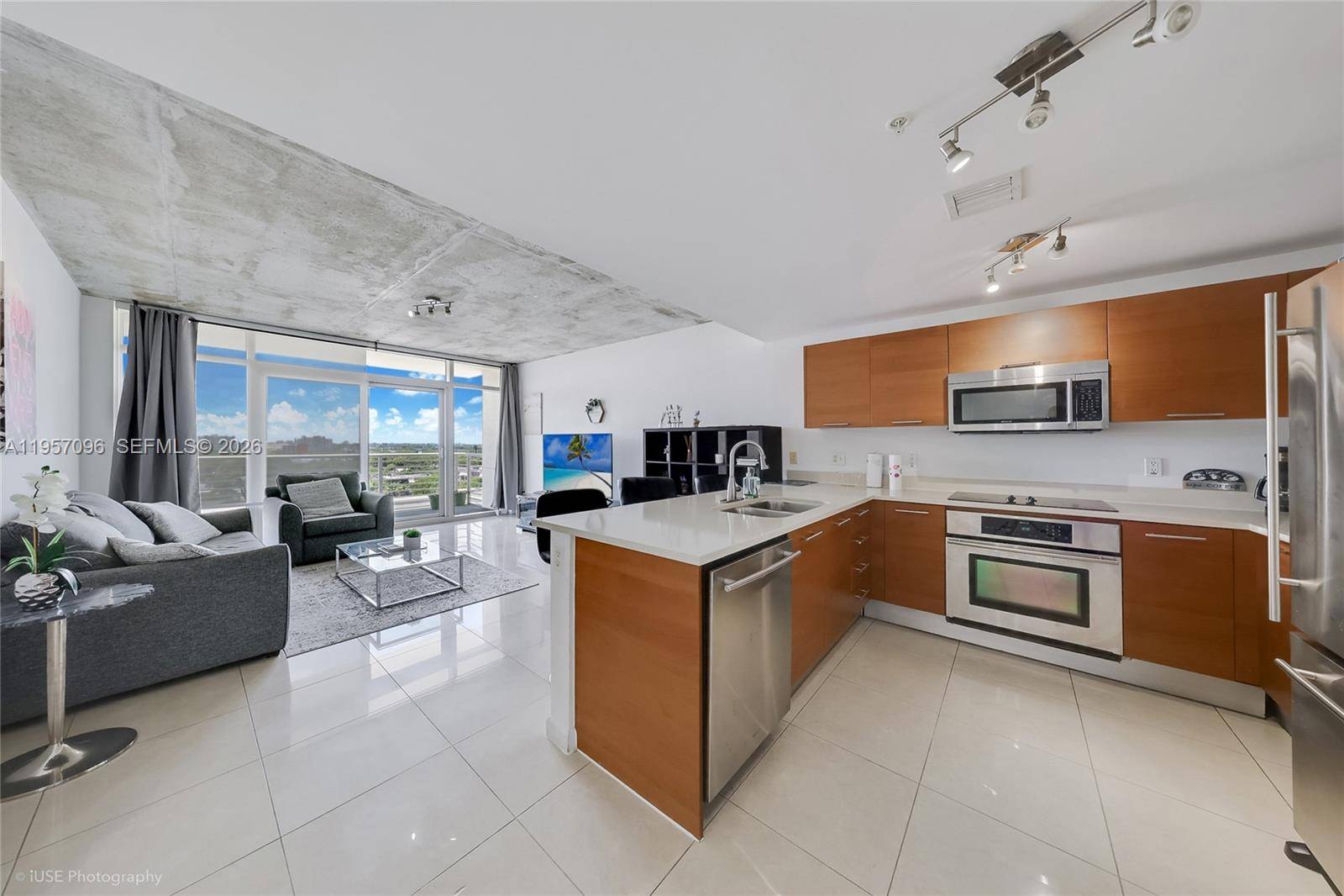 3250 NE 1st AveMiami - Condo 5+ Stories,Condo condo unit 811 - picture