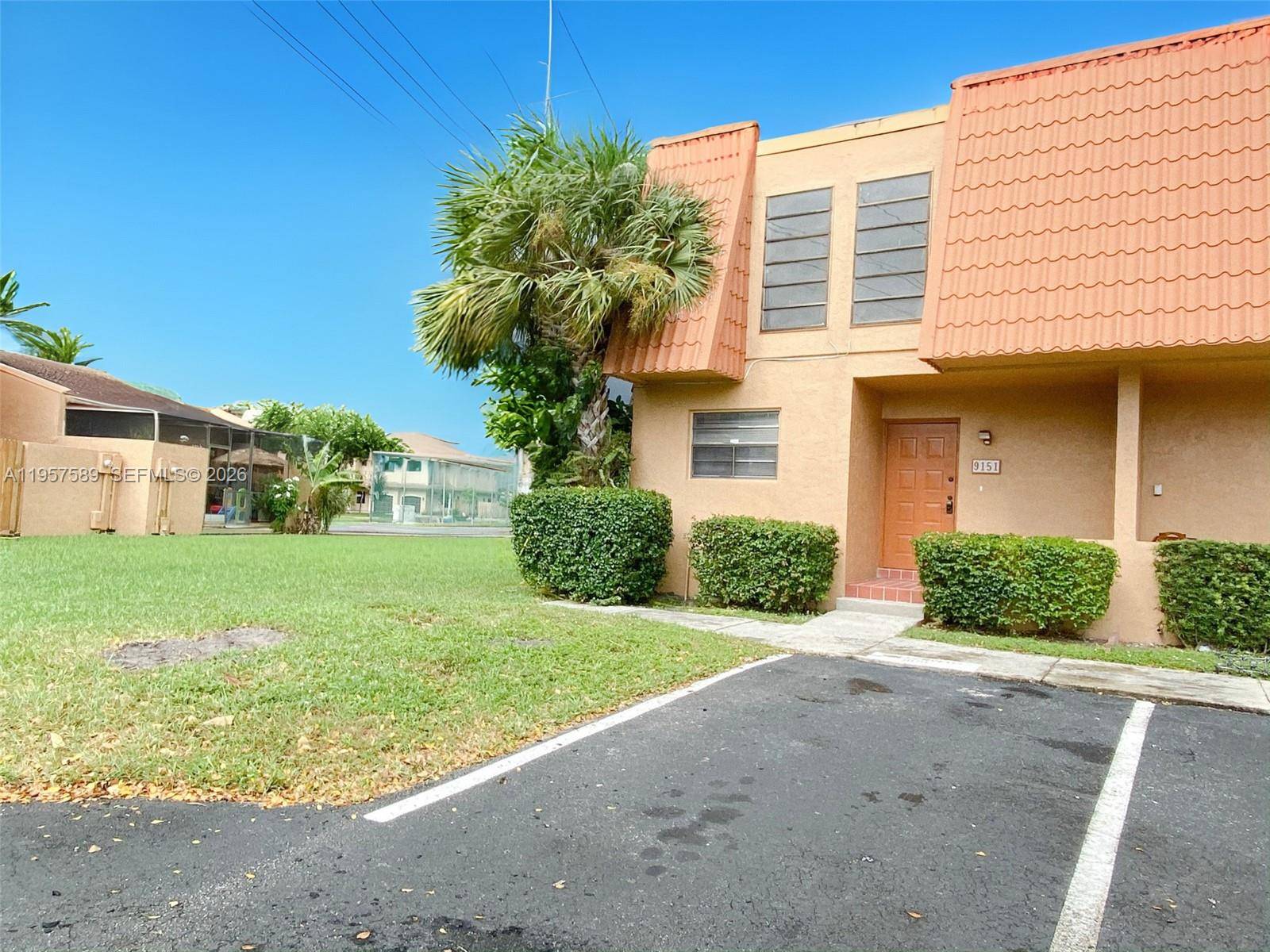 9151 Orchid Tree LnPembroke Pines - Townhouse/Villa-Annual,Townhouse condo unit 131 - picture