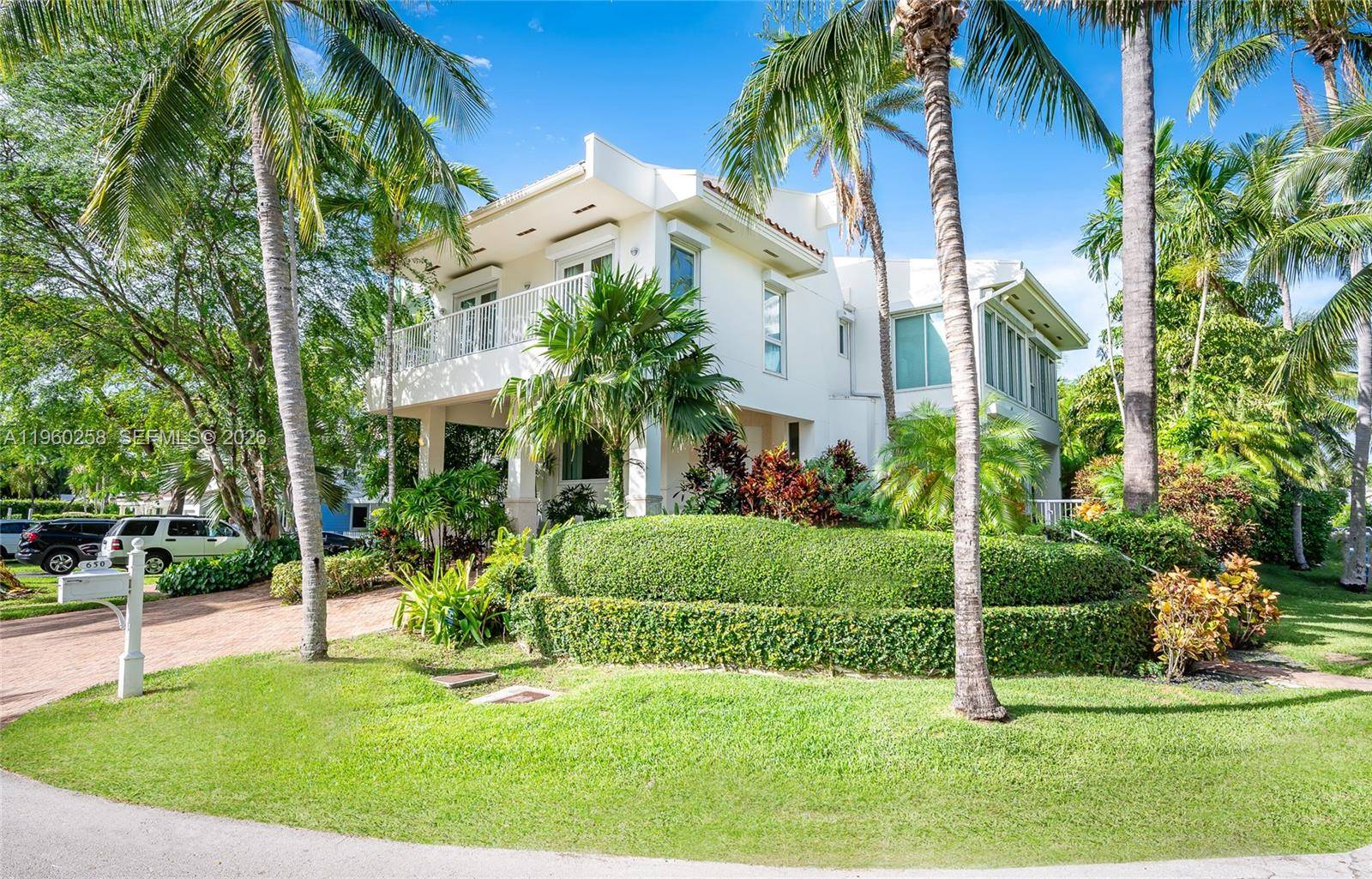 650 Curtiswood DrKey Biscayne - picture