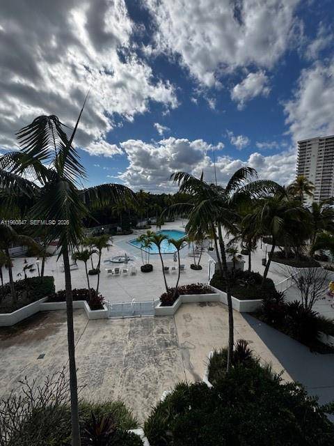 100 Bayview DrSunny Isles Beach - Condo/Co-Op/Annual,Condo condo unit 319 - picture
