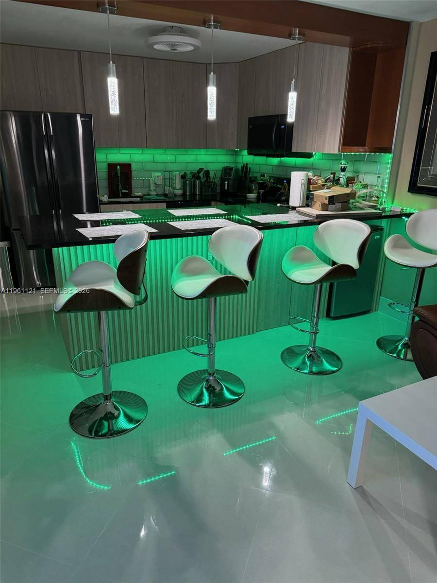 2801 NE 183rd StAventura - Condo 5+ Stories,Condo condo unit 310W - picture