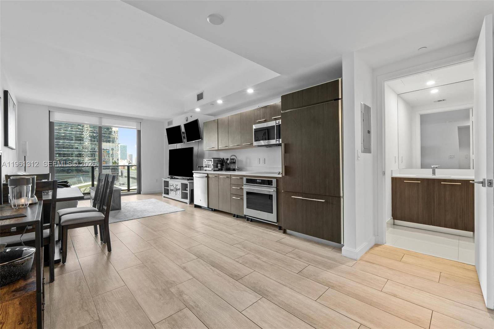 45 SW 9th StMiami - Condo 5+ Stories,Condo condo unit 1109 - picture