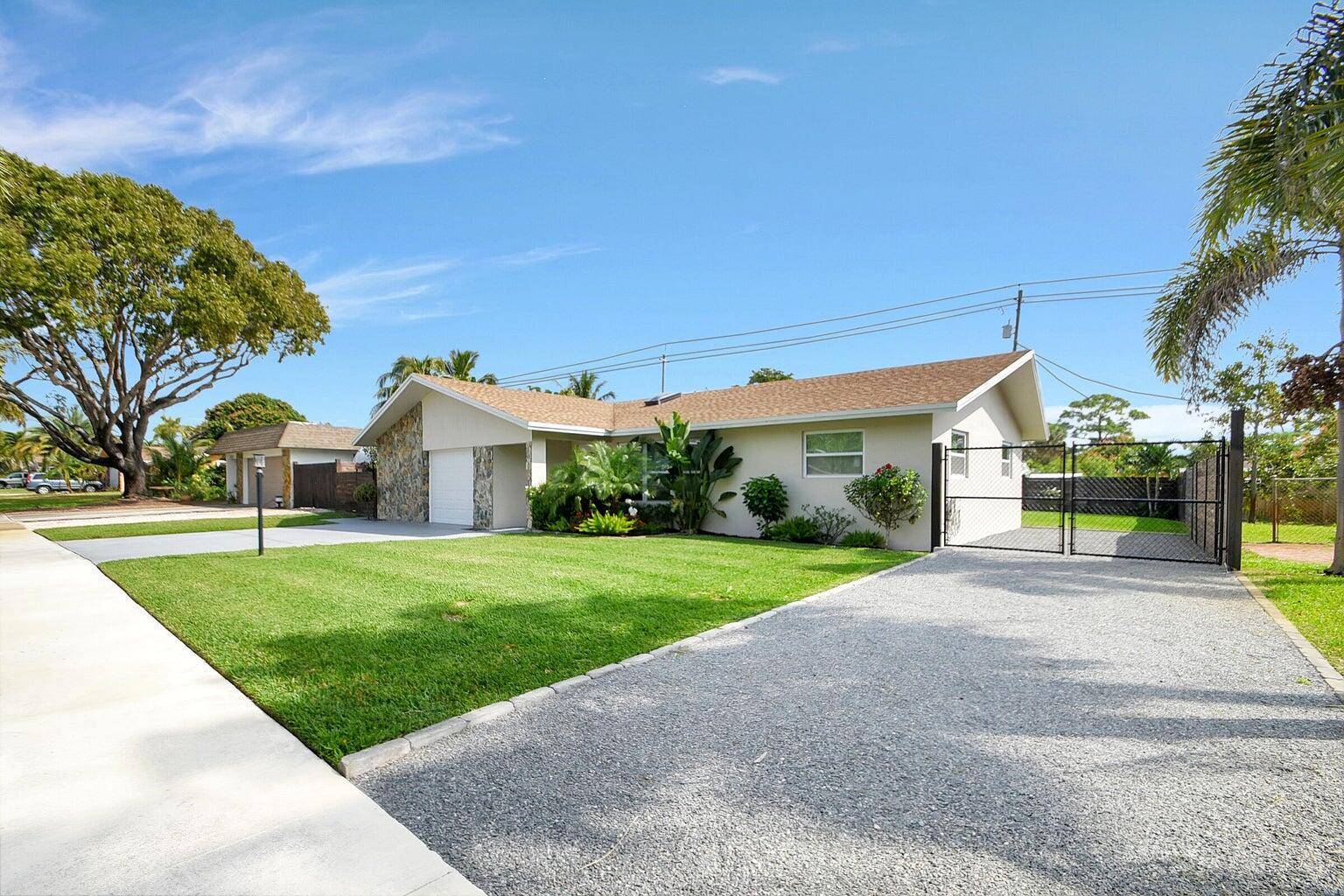 702 Grove - picture