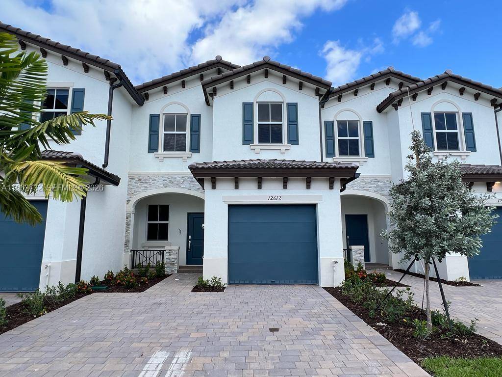 12612 NW 23rd PlMiami - Townhouse/Villa-Annual,Townhouse condo unit 12612 - picture