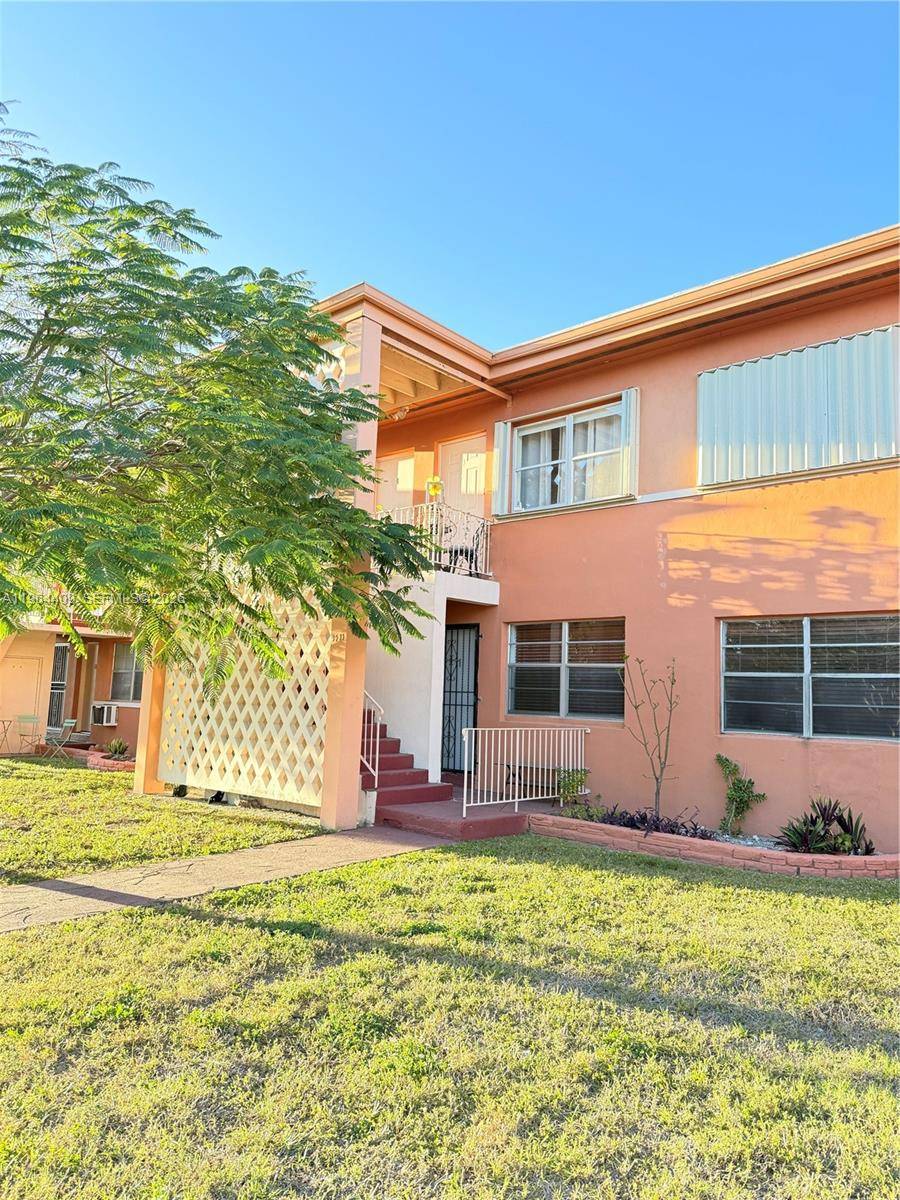 3411 SW 11th StMiami - Condo 1-4 Stories,Condo condo unit 3B - picture