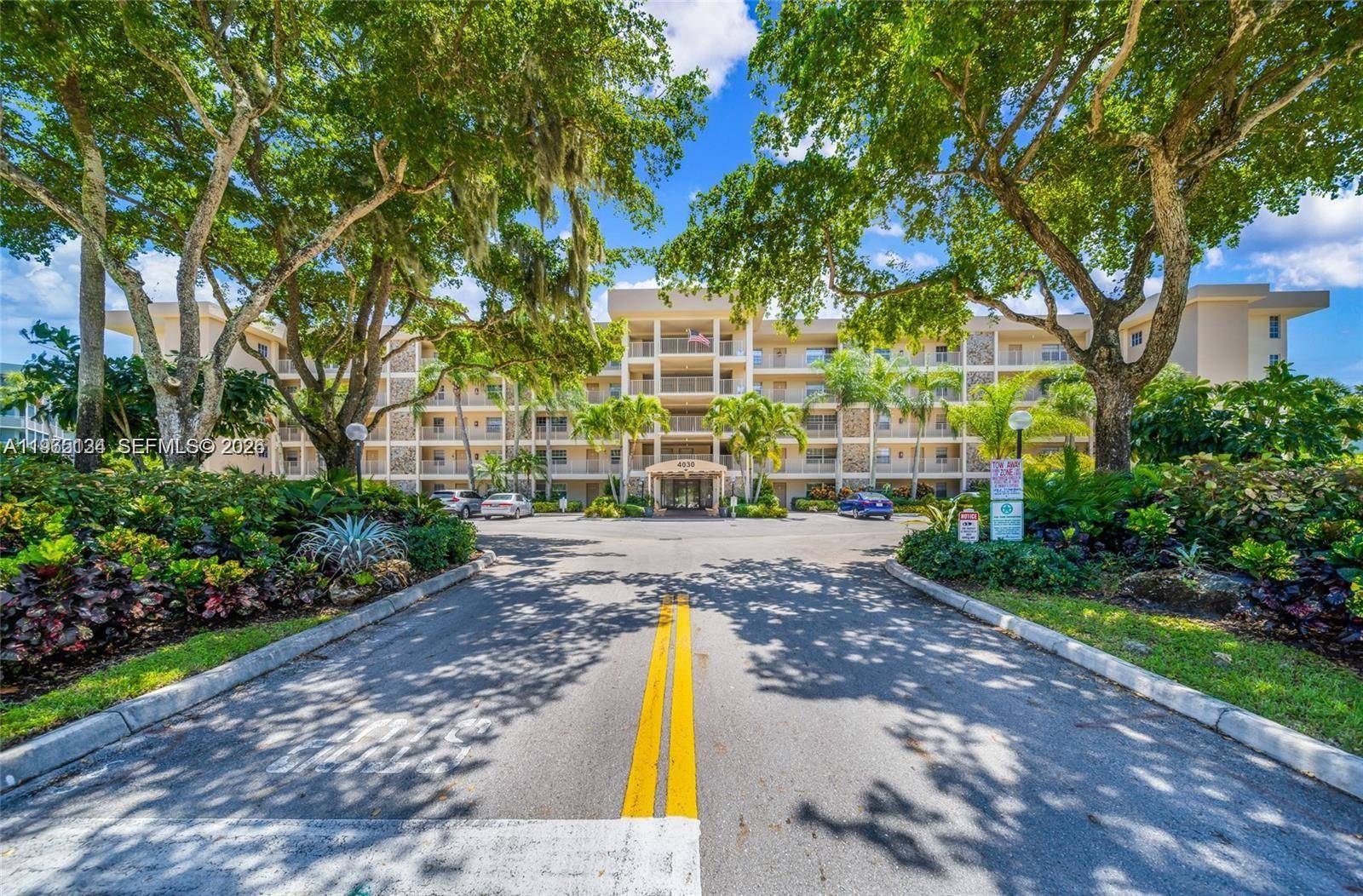 4030 W Palm Aire DrPompano Beach - Condo 1-4 Stories,Condo condo unit 104 - picture