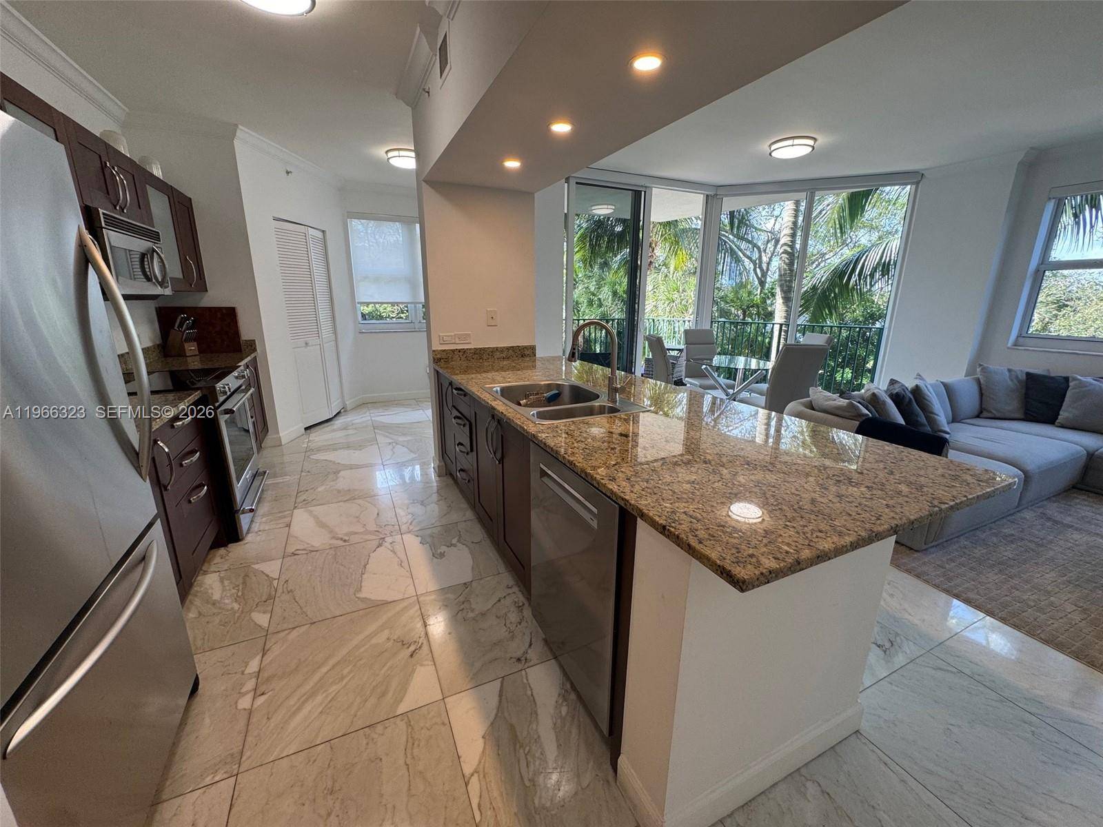 20000 E Country Club DrAventura - Condo/Co-Op/Annual,Condo condo unit 208 - picture