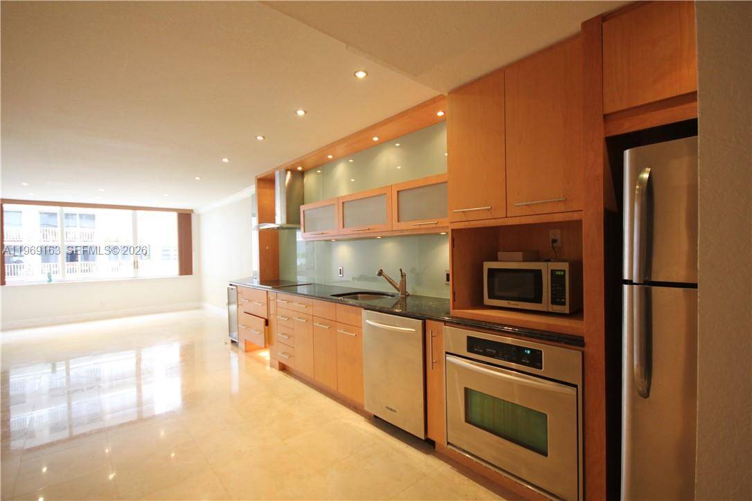 5401 Collins AveMiami Beach - Condo/Co-Op/Annual,Townhouse condo unit 339 - picture