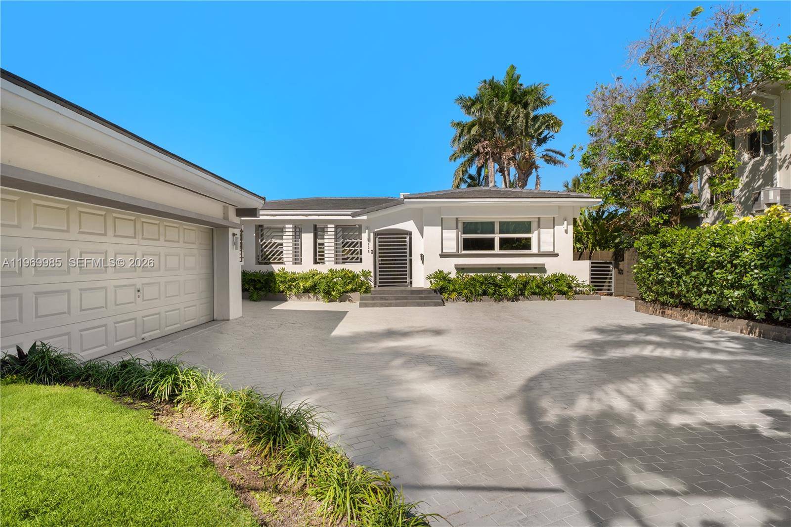 1025 Belle Meade Island DrMiami - picture