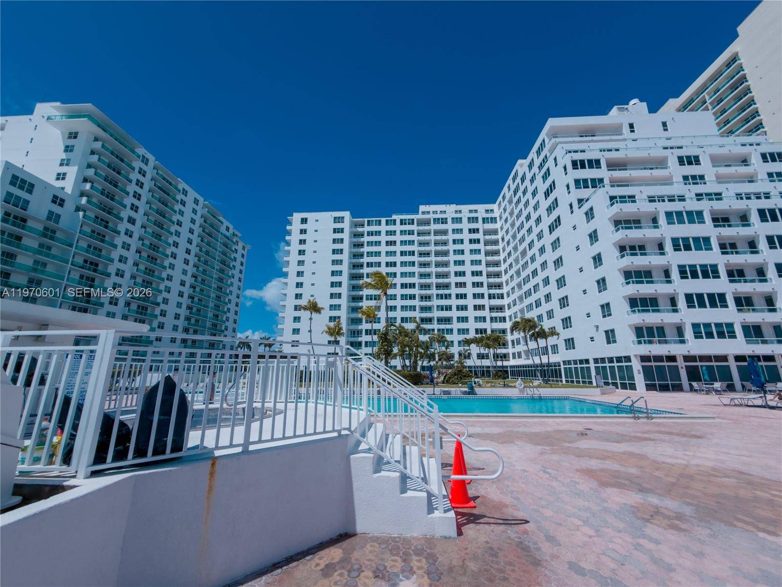 5005 Collins AveMiami Beach - Condo 5+ Stories,Condo condo unit 825 - picture