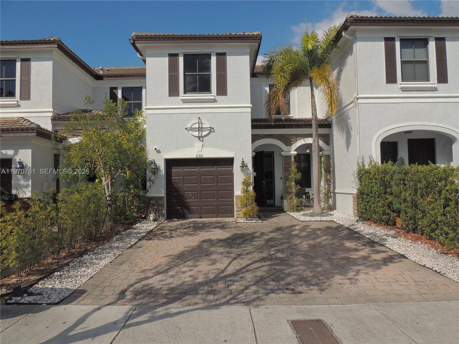 11301 NW 88th TerDoral - picture