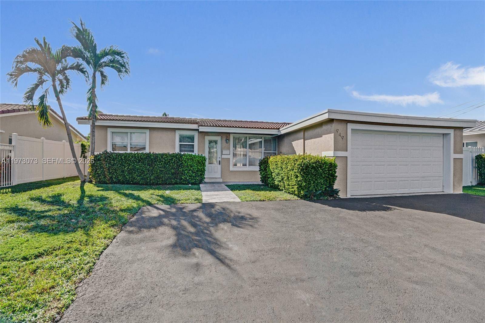 949 SE 10th CtPompano Beach - picture