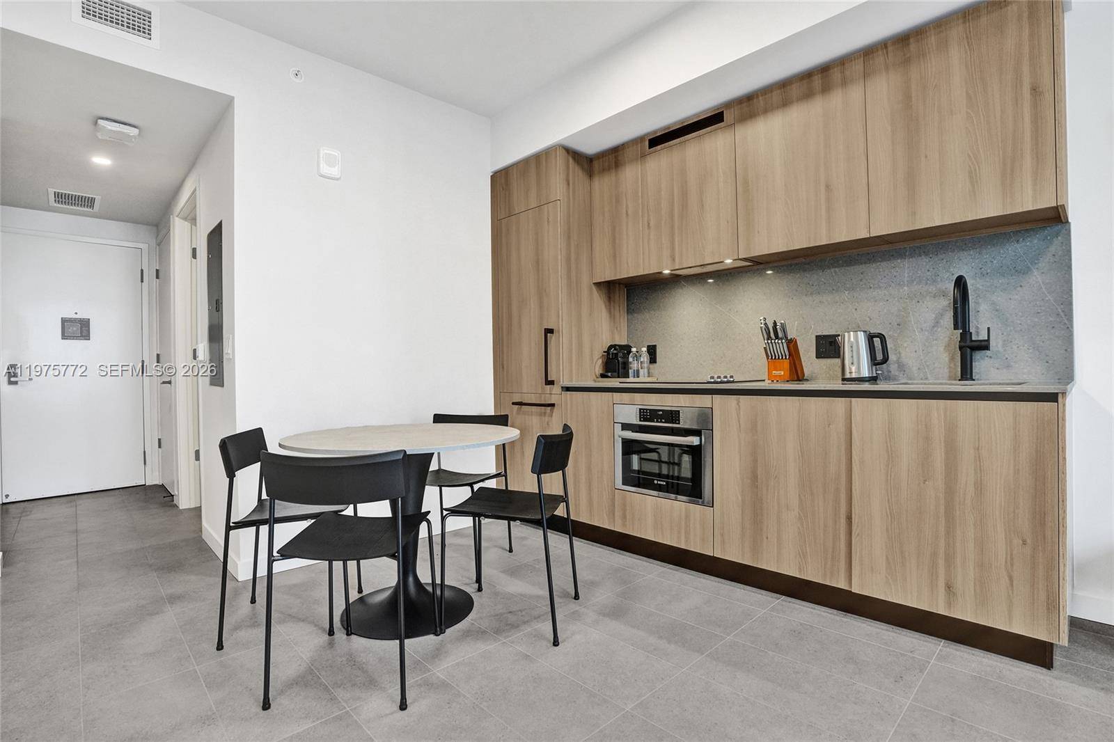 121 NE 5th StMiami - Condo 5+ Stories,Condo condo unit 2411 - picture