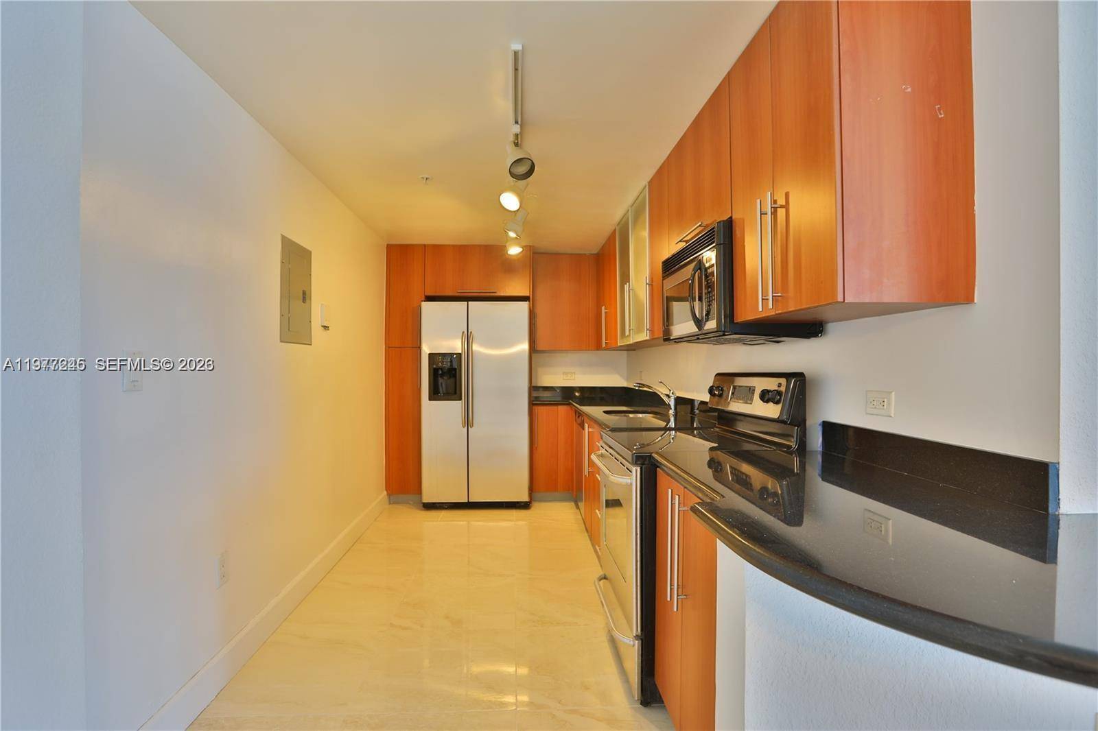 7501 E Treasure DrNorth Bay Village - Condo 5+ Stories,Condo condo unit 4K - picture