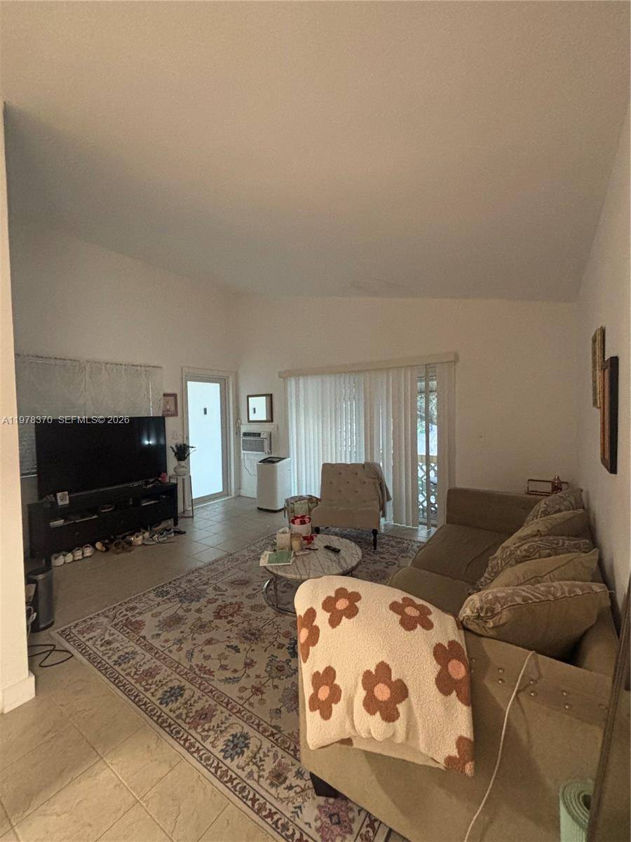 75 Washington AveMiami Beach - Condo 1-4 Stories,Condo condo unit 12A - picture