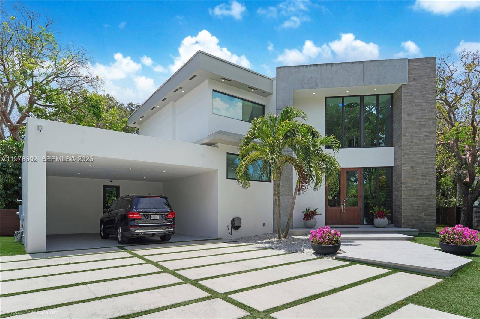 56 Samana DrMiami - picture