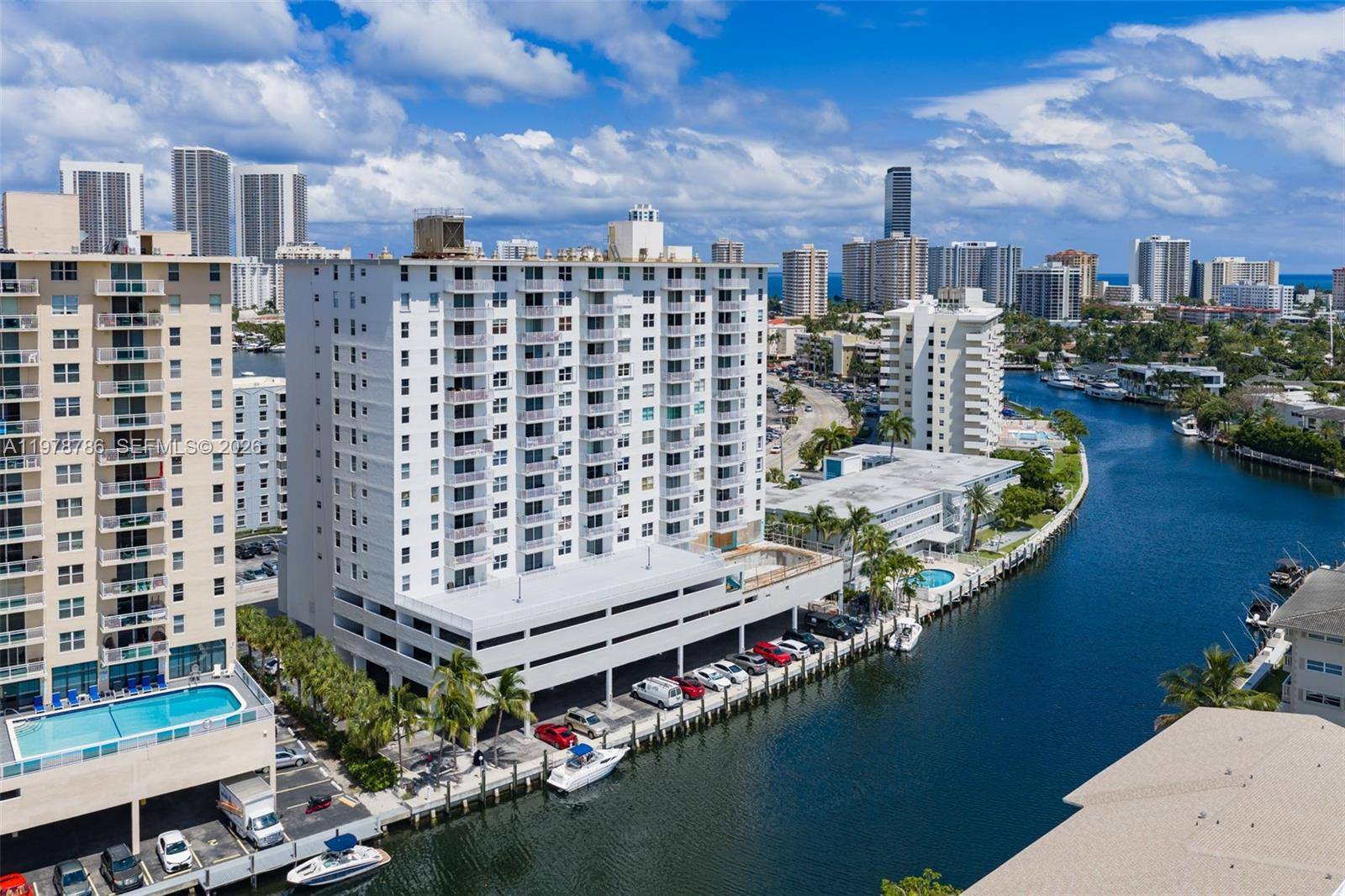 427 Golden Isles DrHallandale Beach - Condo 5+ Stories,Condo condo unit 9G - picture
