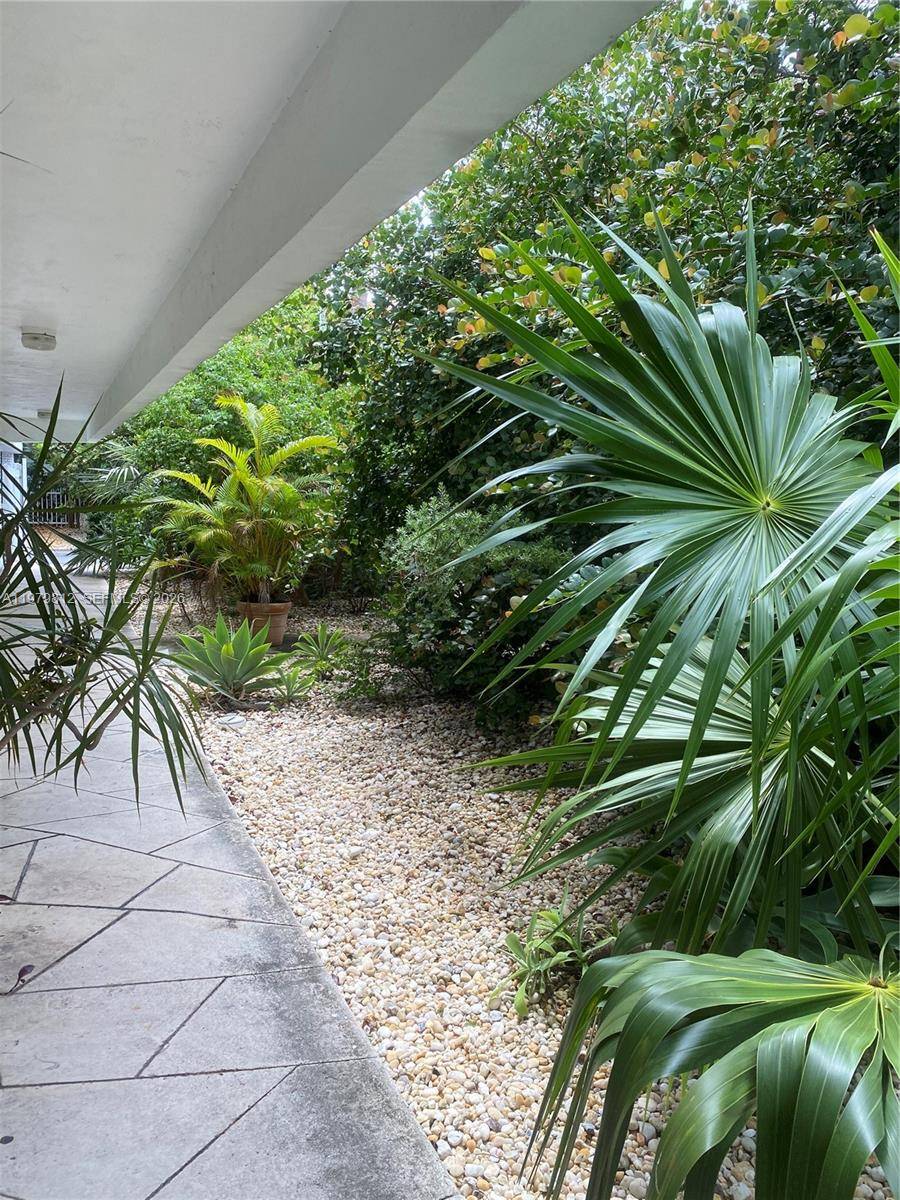 221 Meridian AveMiami Beach - Condo 5+ Stories,Condo condo unit 305 - picture