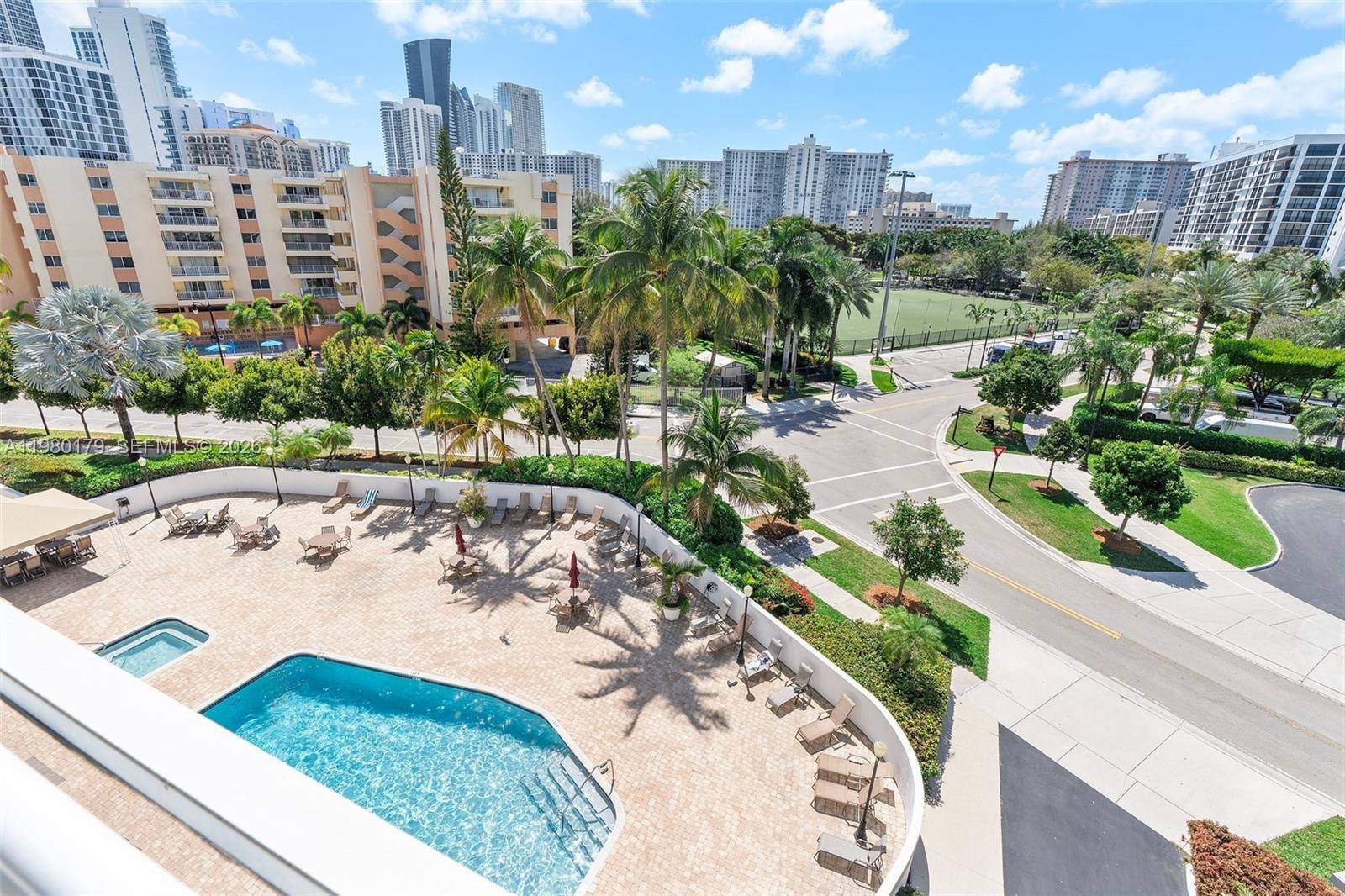 17801 N Bay RdSunny Isles Beach - Condo 5+ Stories,Condo condo unit 607 - picture