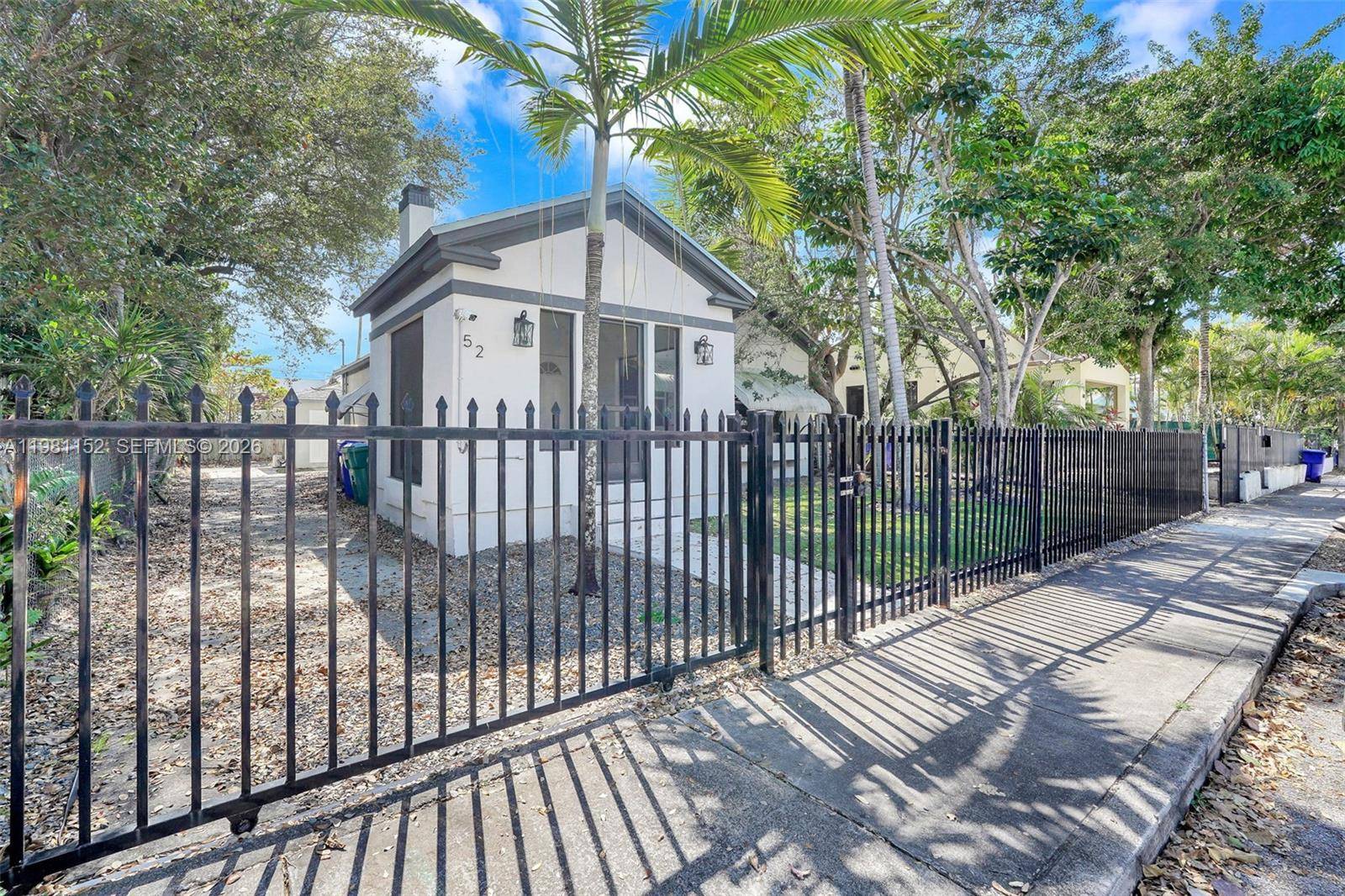 52 NW 47th TerMiami - picture