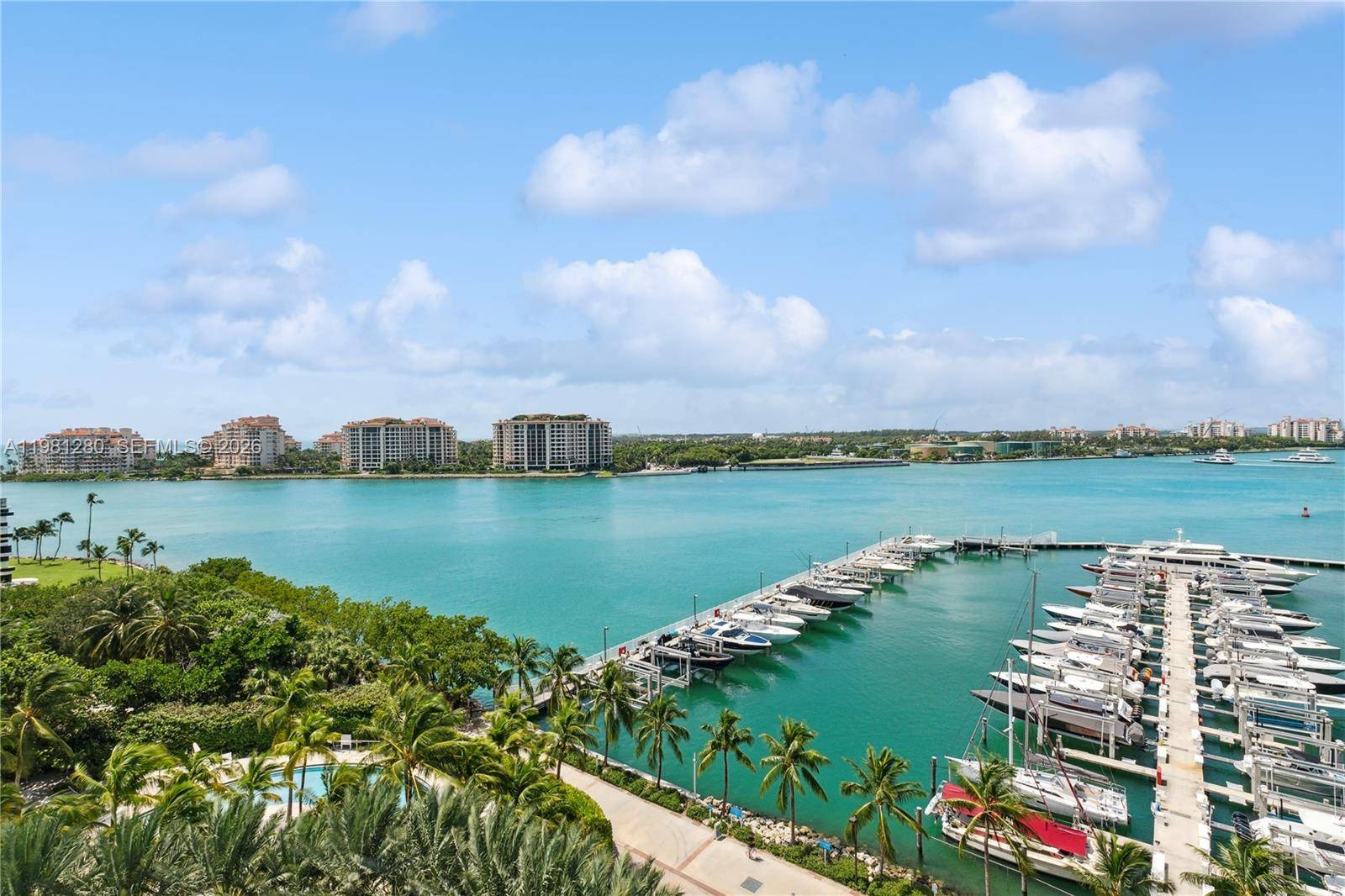 1000 S Pointe DrMiami Beach - Condo/Co-Op/Annual,Condo condo unit 904 - picture