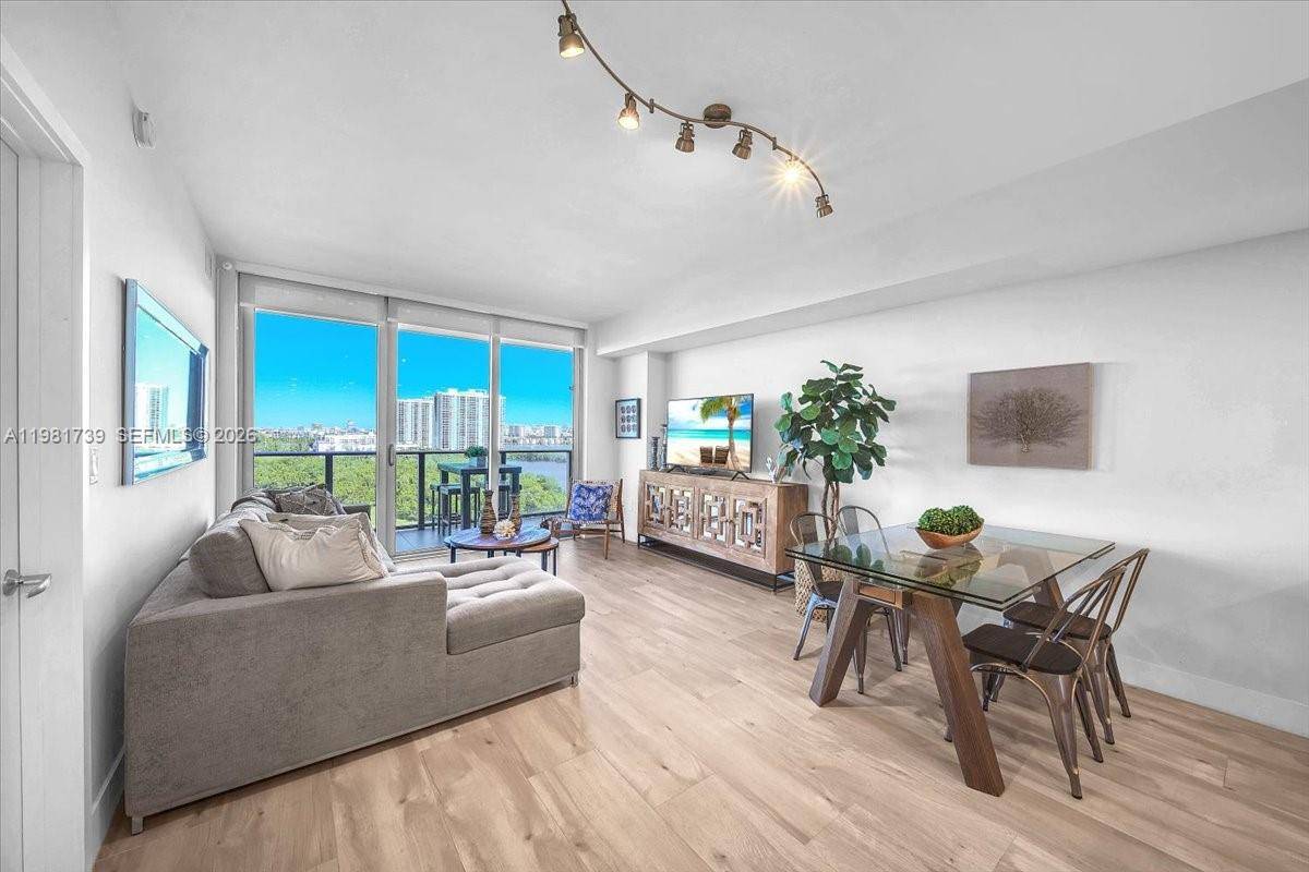 16385 Biscayne BlvdNorth Miami Beach - Condo/Co-Op/Annual,Condo condo unit 1104 - picture