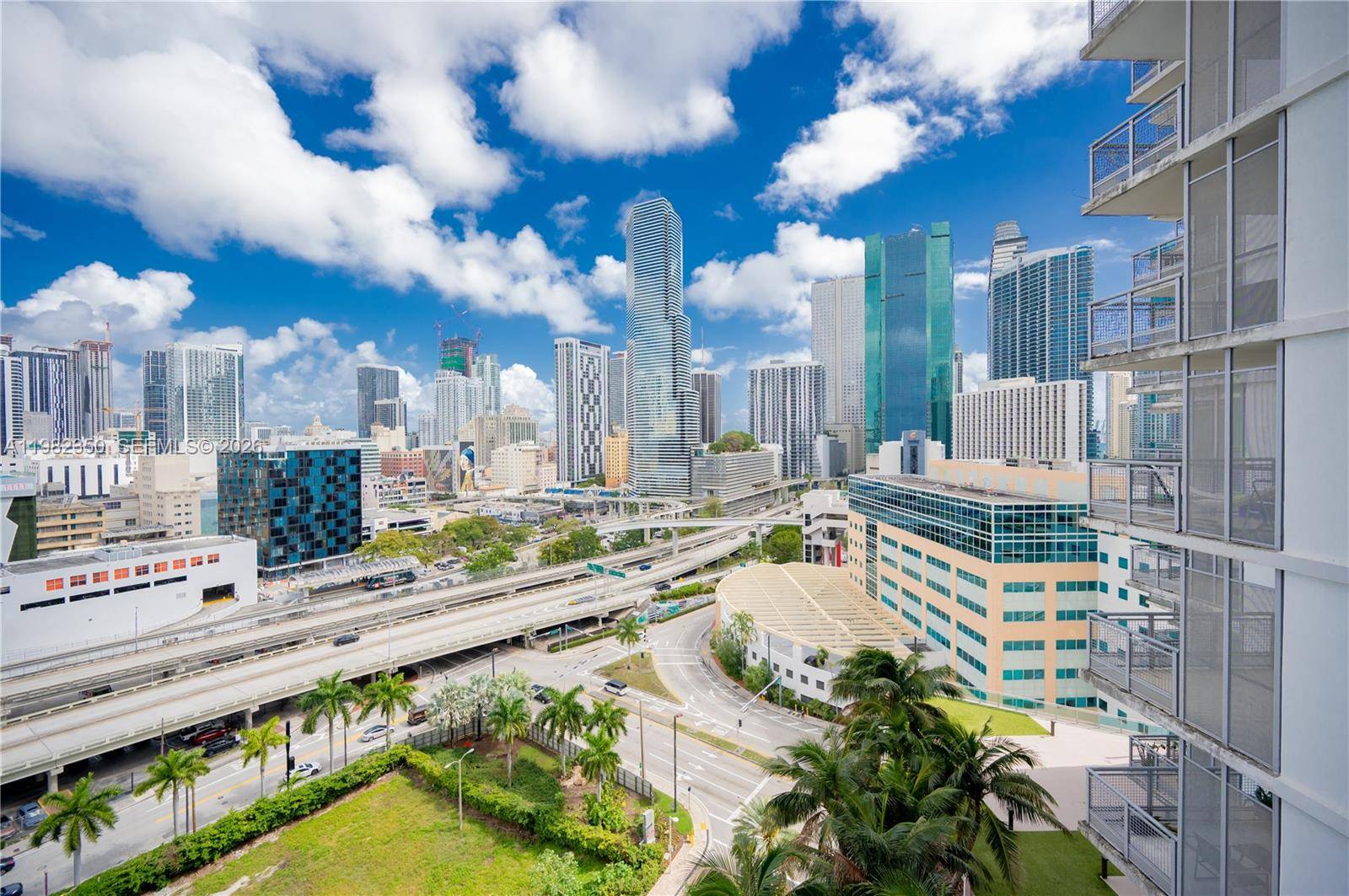 350 S MIAMIMiami - Condo 5+ Stories,Dockominium condo unit 1709 - picture