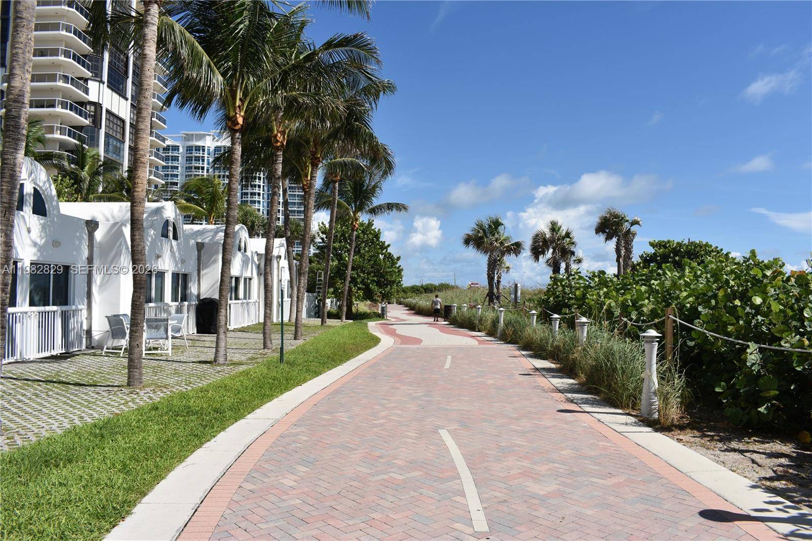 6365 Collins AveMiami Beach - Condo/Co-Op/Annual,Condo condo unit 2106 - picture