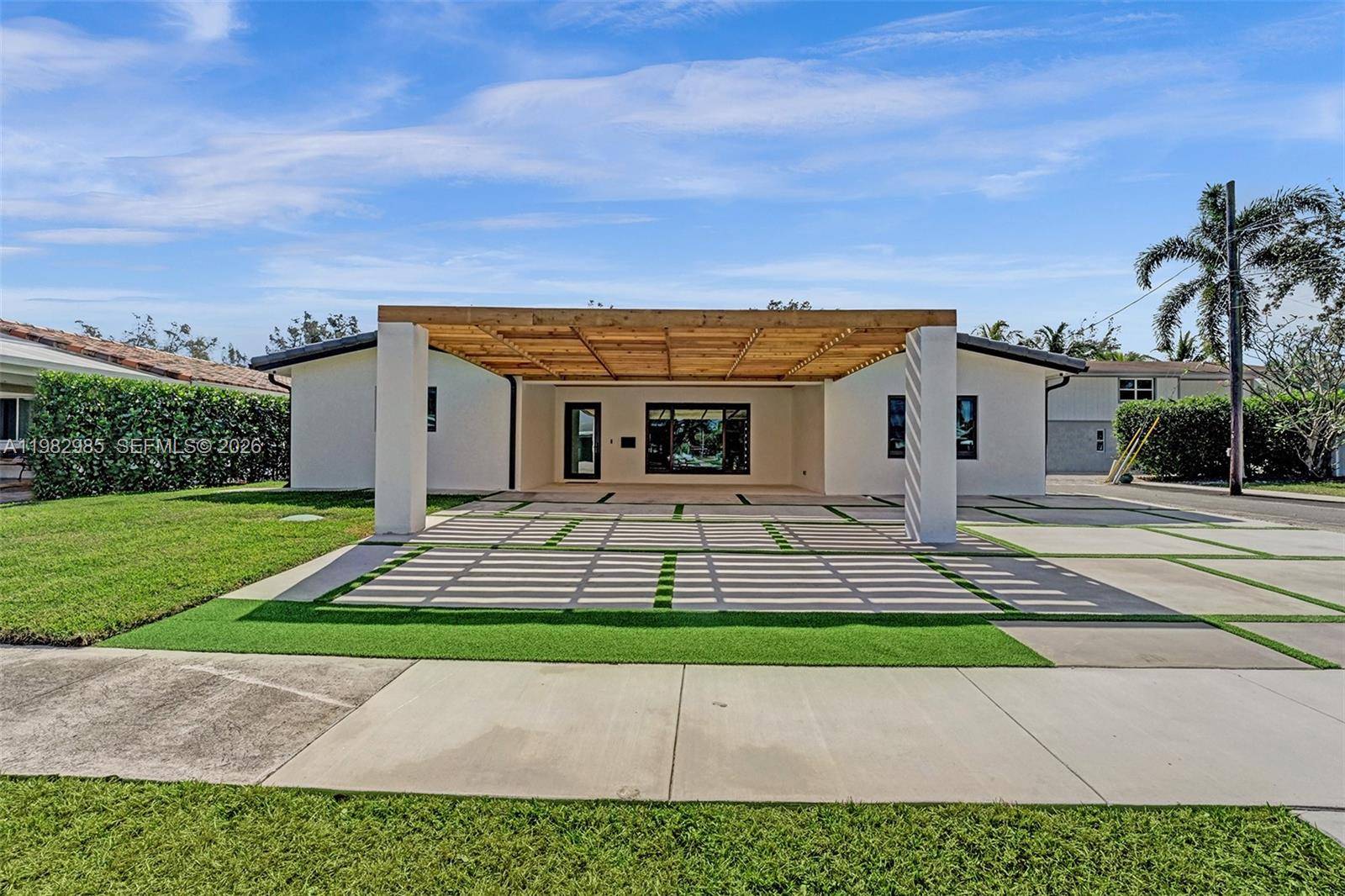 915 NW 7th StDania Beach - picture