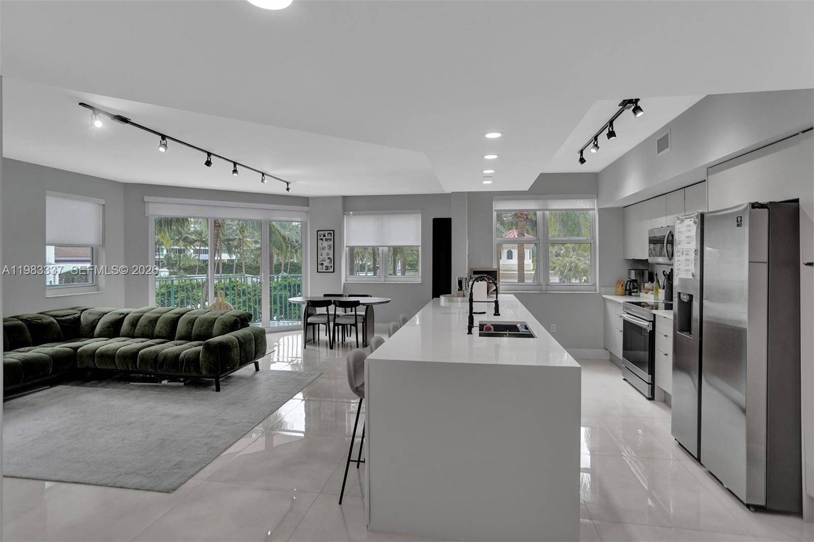 20000 E Country Club DrAventura - Condo/Co-Op/Annual,Condo condo unit 211 - picture