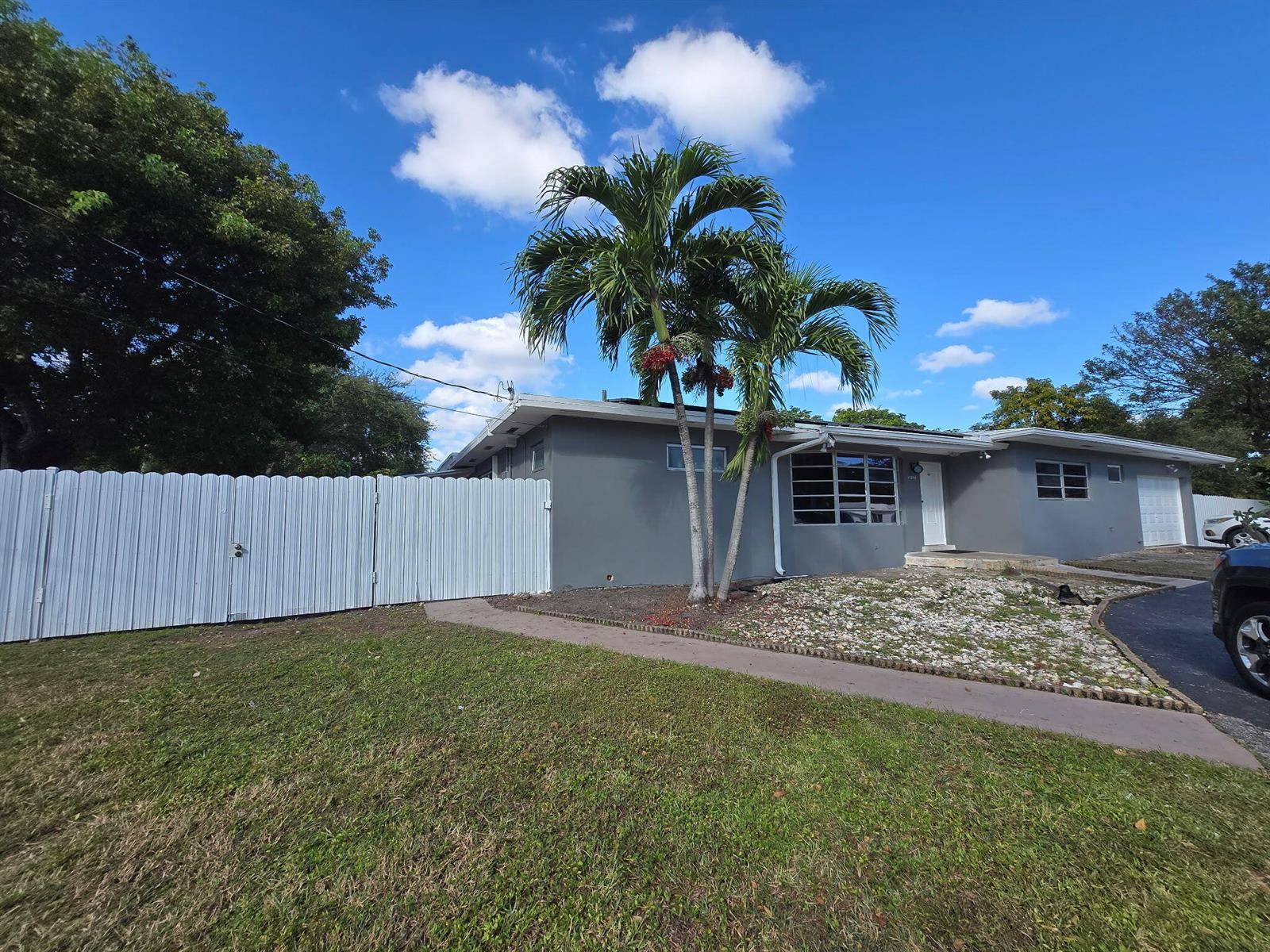17390 NE 22ndNorth Miami Beach - picture