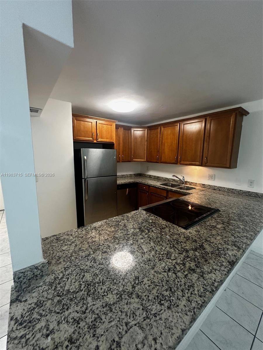 8050 NW 8th StMiami - Condo 1-4 Stories,Condo condo unit 1102 - picture