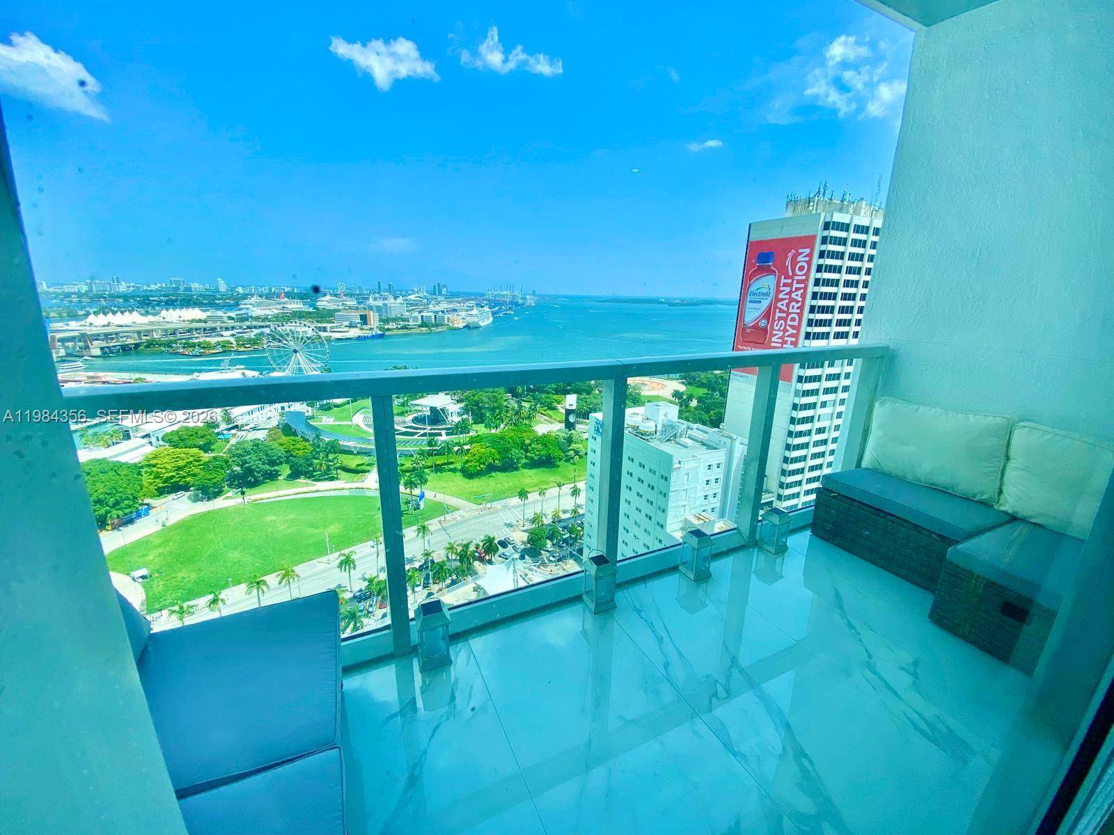 253 NE 2nd StMiami - Condo/Co-Op/Annual,Condo condo unit 2703 - picture