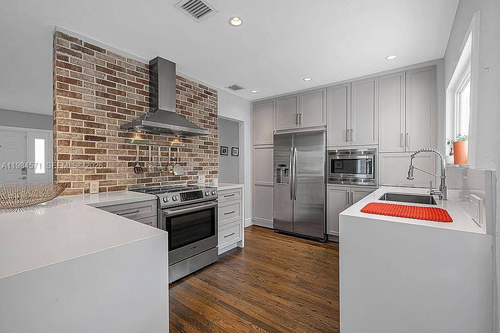 5850 SW 47 STMiami - picture