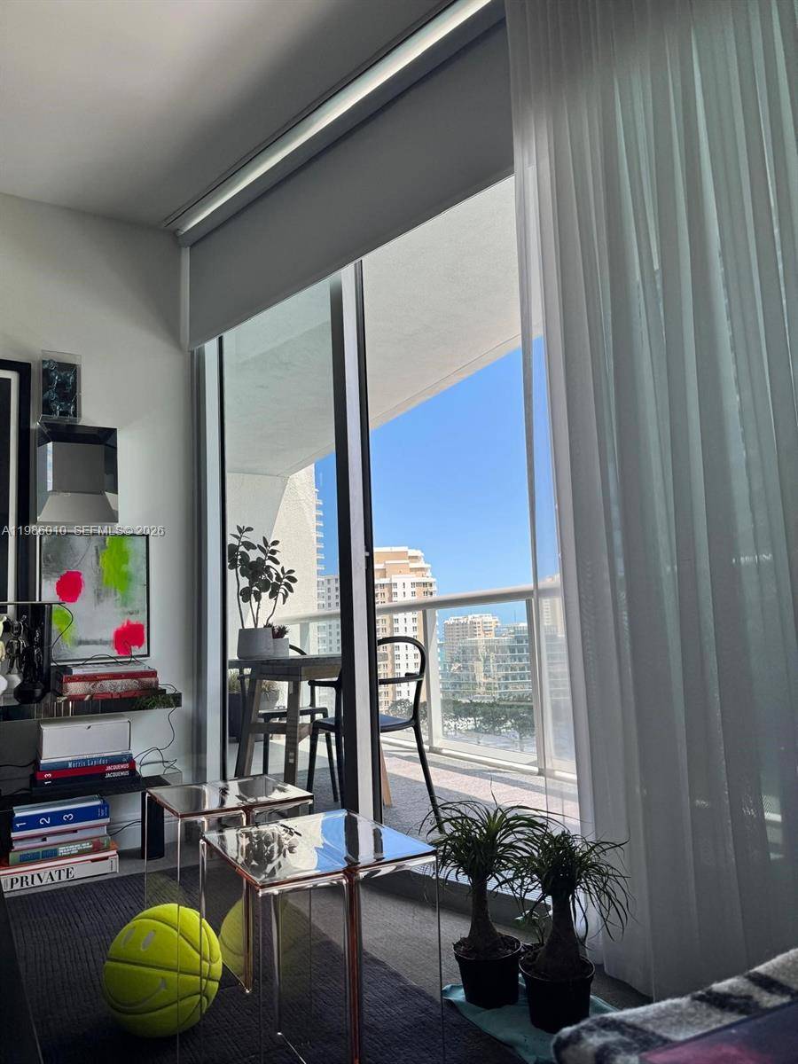 475 Brickell AveMiami - Condo/Co-Op/Annual,Condo condo unit 1711 - picture