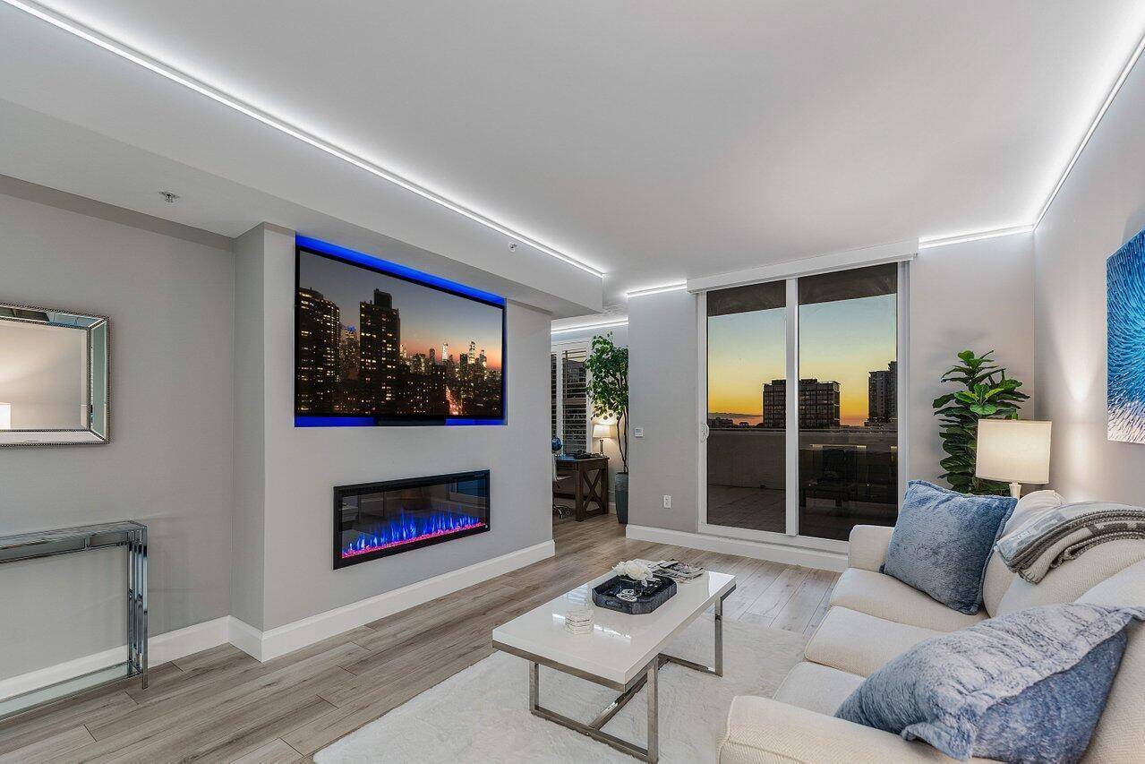 255 EverniaWest Palm Beach - Condo condo unit 1115 - picture