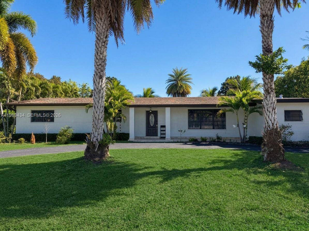 13451 SW 74th AvePinecrest - Single Family-Seasonal,House condo unit . - picture