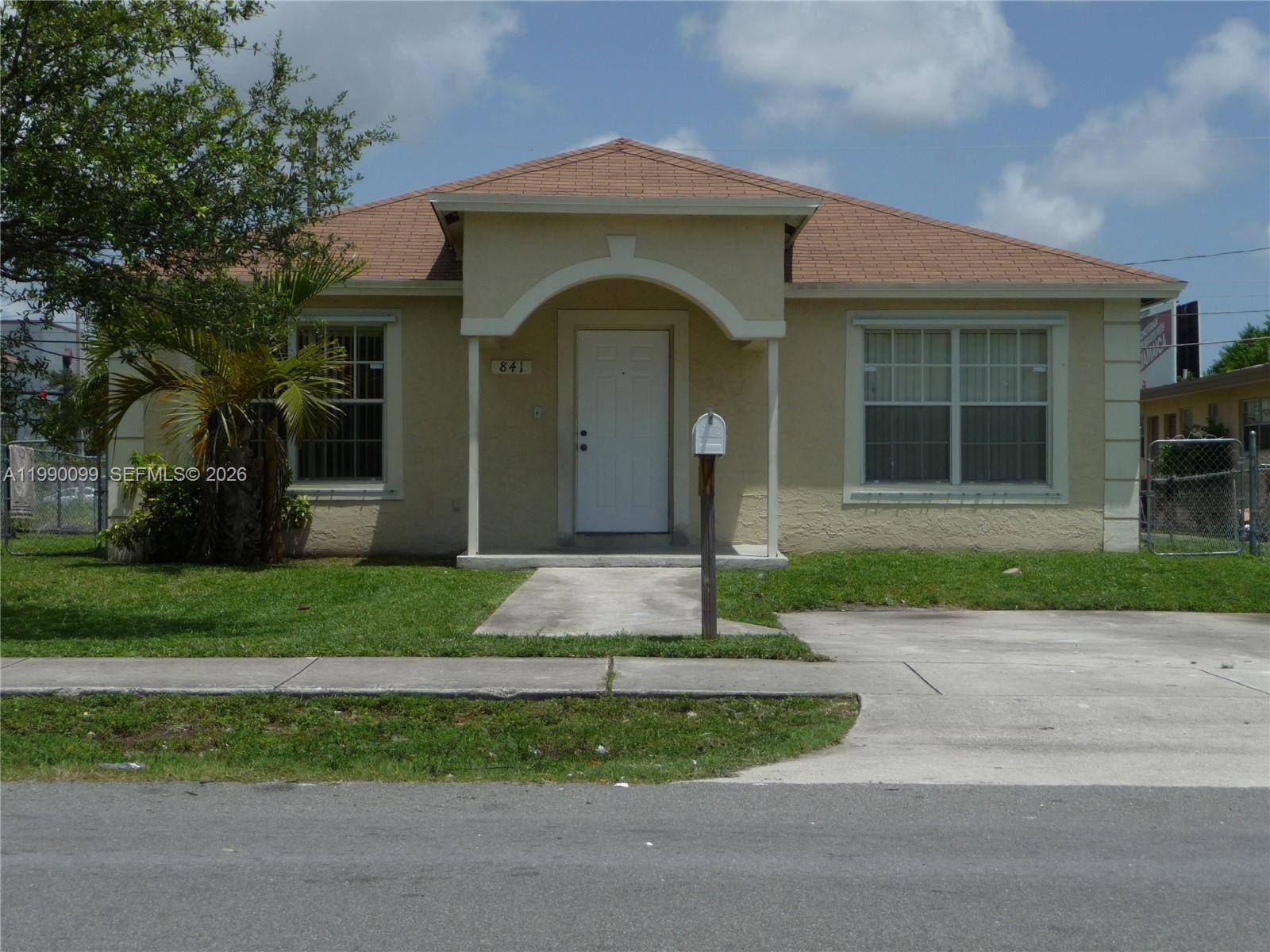 841 NW 10th StreetHallandale Beach - picture
