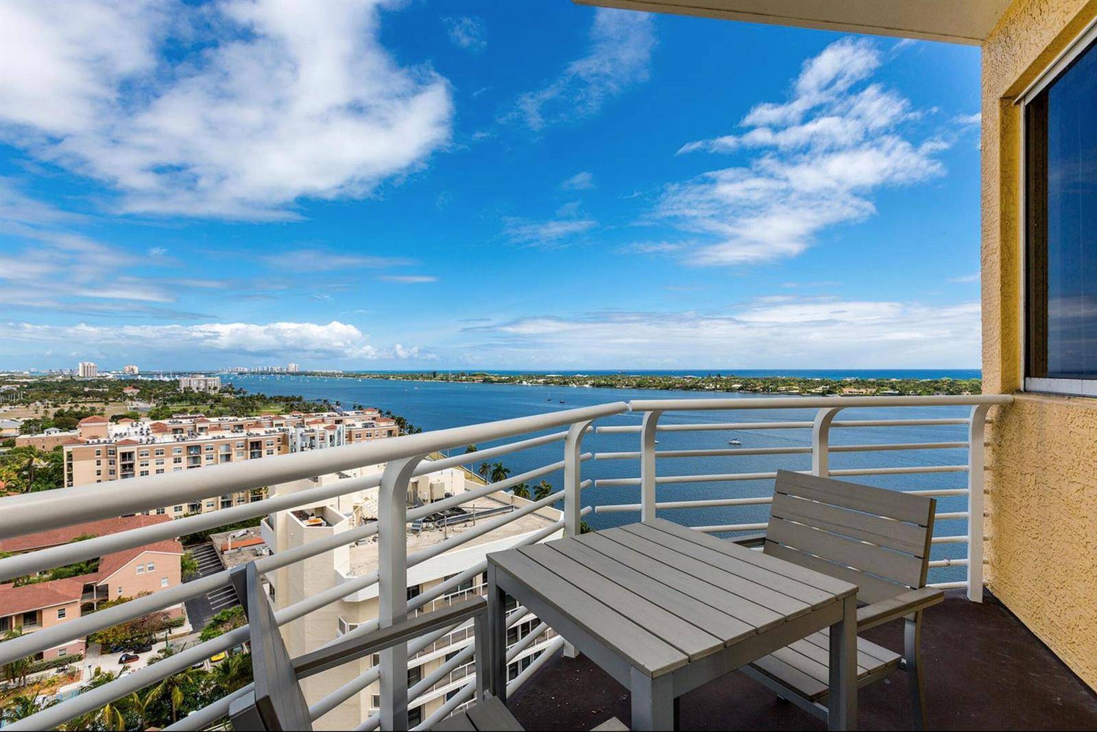 1551 N Flagler DrWest Palm Beach - Condo condo unit Uph 2 - picture