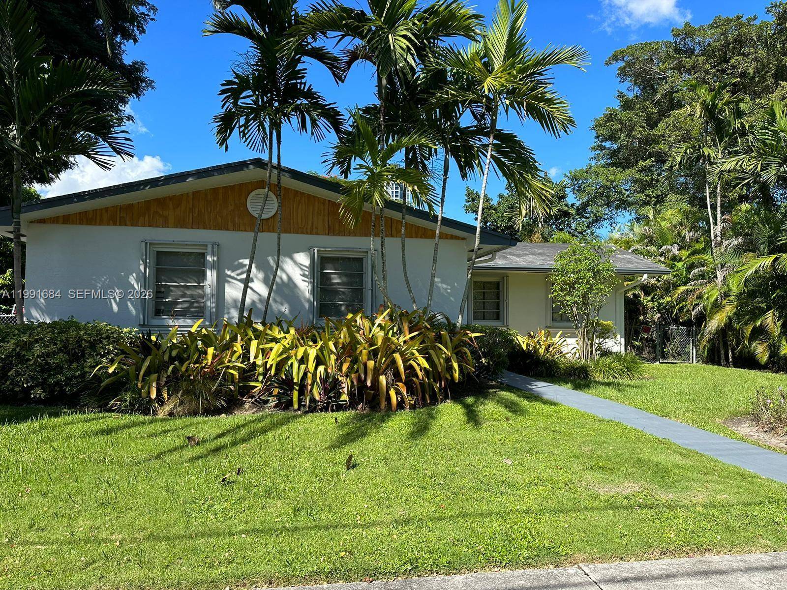 3755 Oak AveMiami - picture
