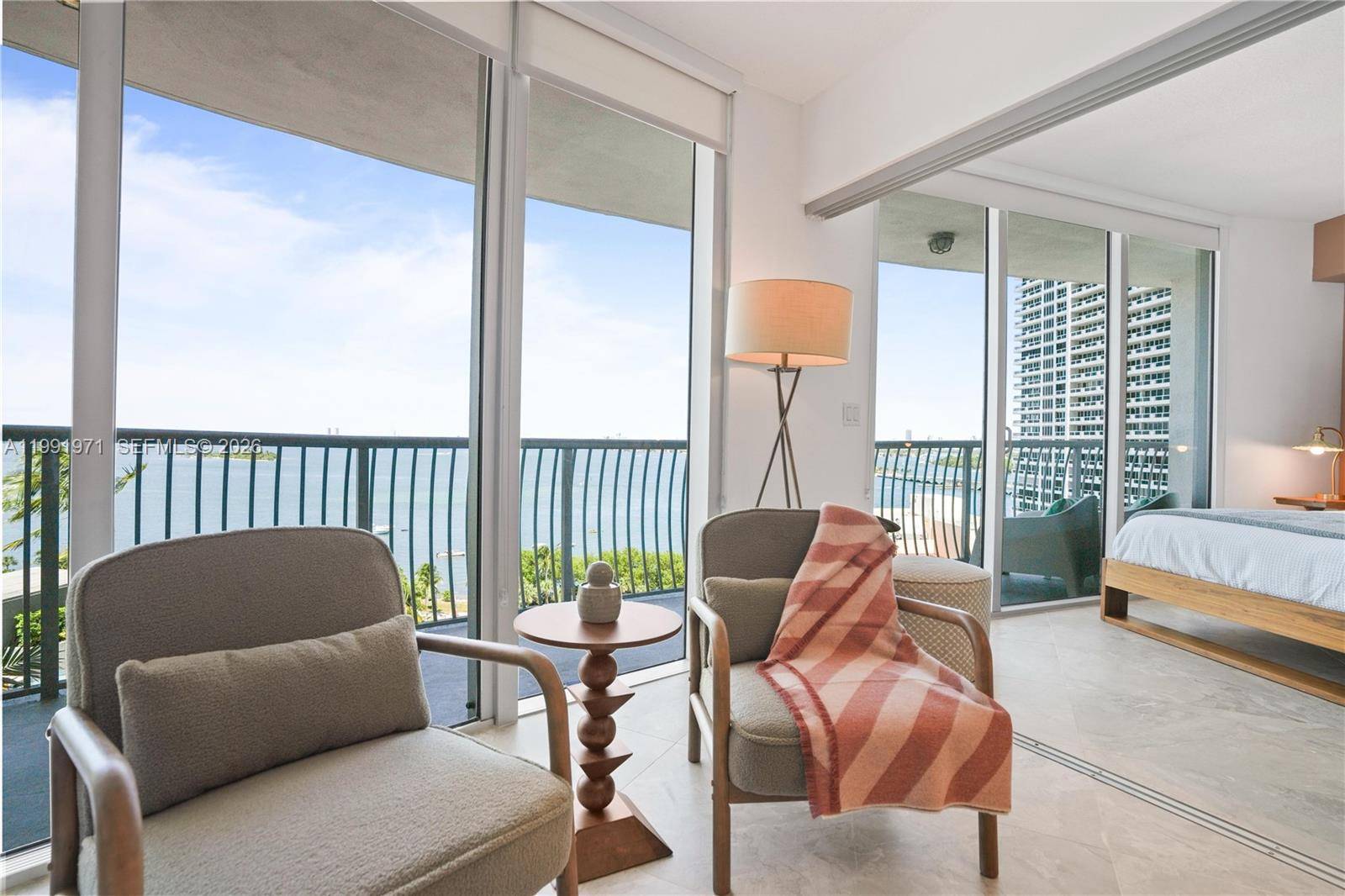 1750 N Bayshore DrMiami - Apartments-Seasonal,Condo condo unit 1401 - picture