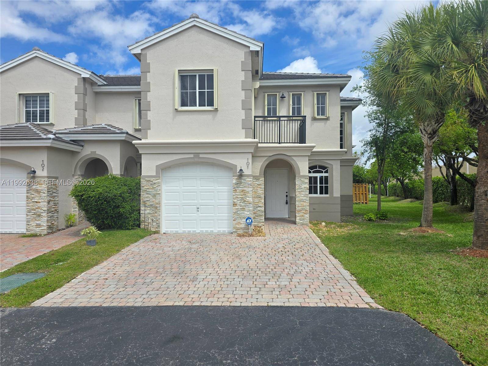 8421 SW 124th AveMiami - Townhouse/Villa-Annual,Townhouse condo unit 101 - picture