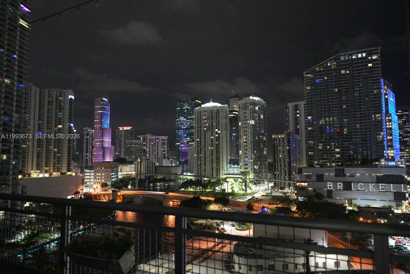 690 SW 1 CTMiami - Condo/Co-Op/Annual,Condo condo unit 1722 - picture