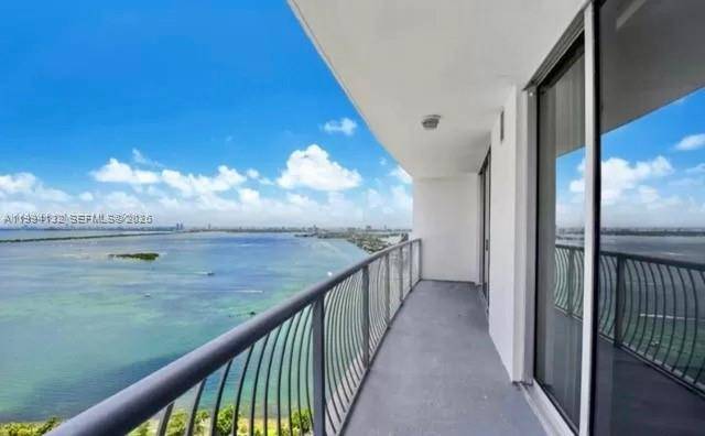 1750 N Bayshore DrMiami - Condo/Co-Op/Seasonal,Condo condo unit 4003 - picture