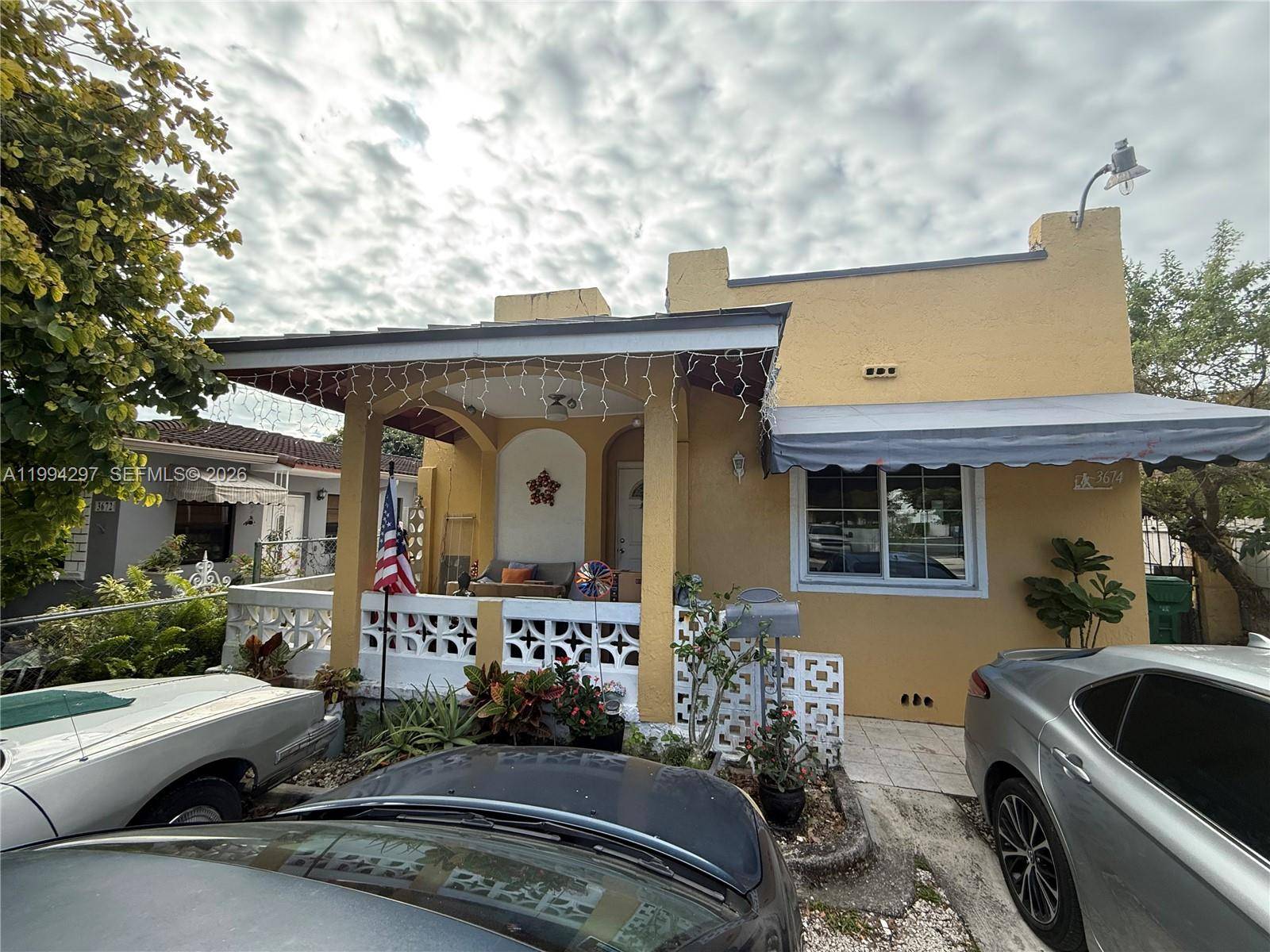3674 SW 25th StMiami - picture