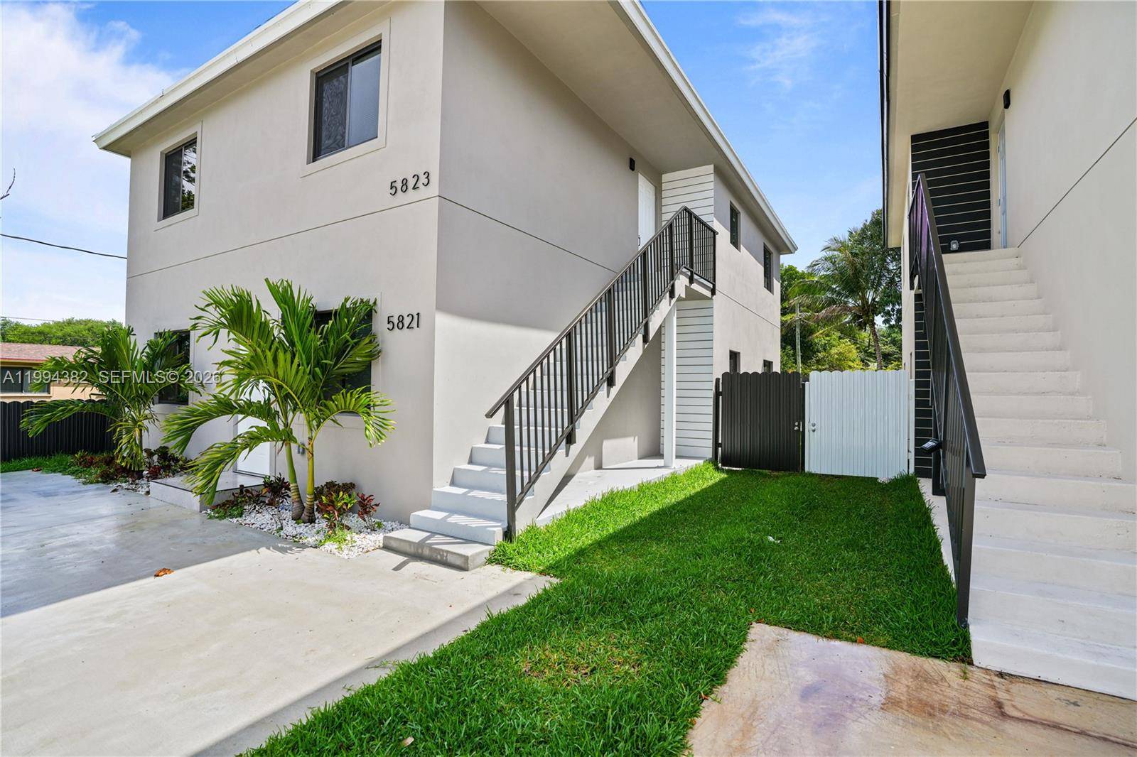 5823 NW 30th aveMiami - Duplex/Tri/Quad-Annual,Multi Family condo unit 5823 - picture