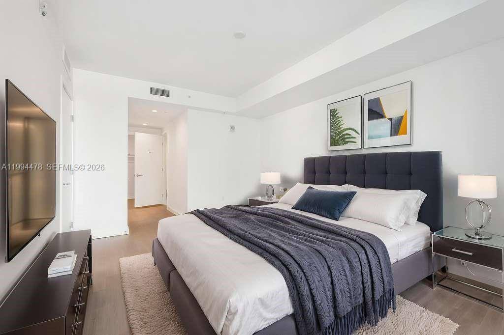 9221 E Bay Harbor DrBay Harbor Islands - Condo/Co-Op/Annual,Condo condo unit 210 - picture