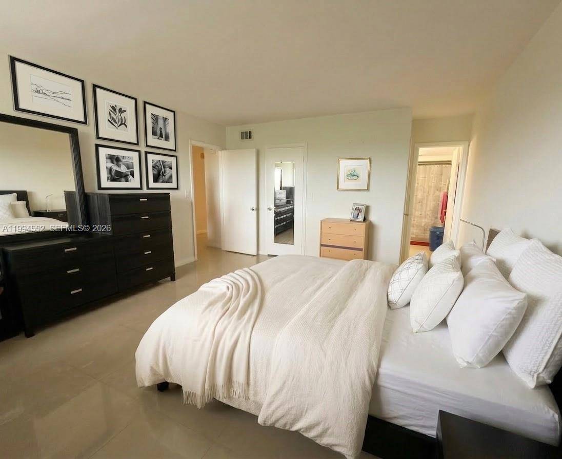 1881 Middle River DrFort Lauderdale - Condo 5+ Stories,Condo condo unit 704 - picture