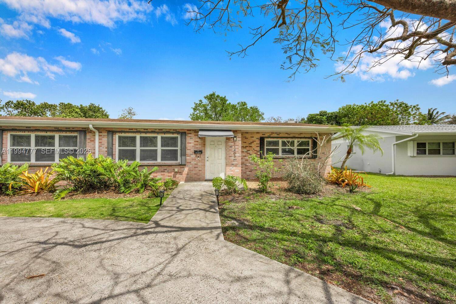 11403 SW 81st RdPinecrest - Duplex/Tri/Quad-Annual,Multi Family condo unit - - picture